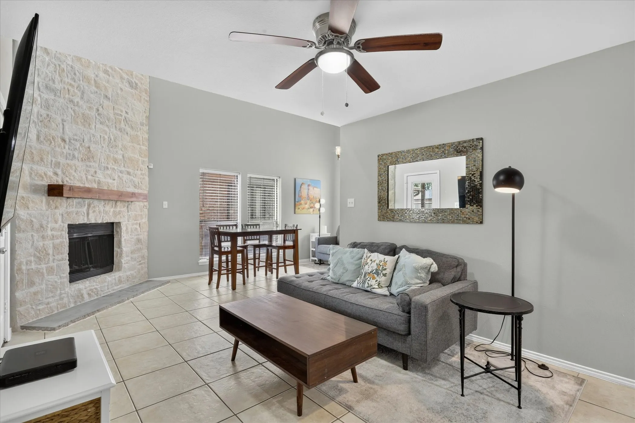 Townhouse For Sale in Tarrant County , 4 Cedar Lane, Bedford, Texas 76021, 2 Bedroom, 2 Bathroom, 2 Garage spaces, 1,609 Sqft, built in 1984, mls#21312976, Real Estate Agent in Bedford, Homes For Sale in Tarrant county, Homes For Sale in Bedford, Realtor in Bedford Texas, Real Estate Brokerage Independent Realty Texas, Luminita Cordes Realtor