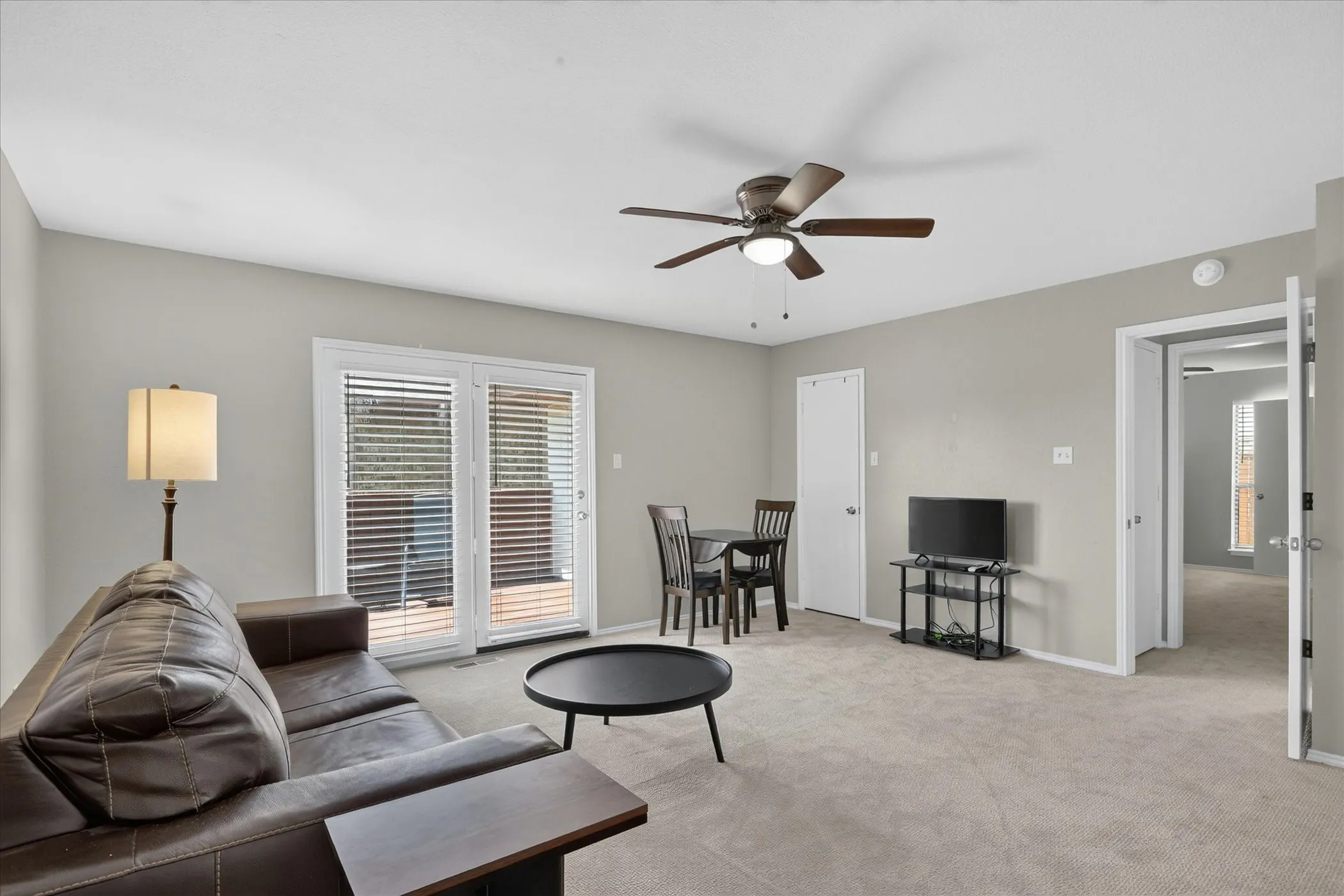 Townhouse For Sale in Tarrant County , 4 Cedar Lane, Bedford, Texas 76021, 2 Bedroom, 2 Bathroom, 2 Garage spaces, 1,609 Sqft, built in 1984, mls#21312976, Real Estate Agent in Bedford, Homes For Sale in Tarrant county, Homes For Sale in Bedford, Realtor in Bedford Texas, Real Estate Brokerage Independent Realty Texas, Luminita Cordes Realtor
