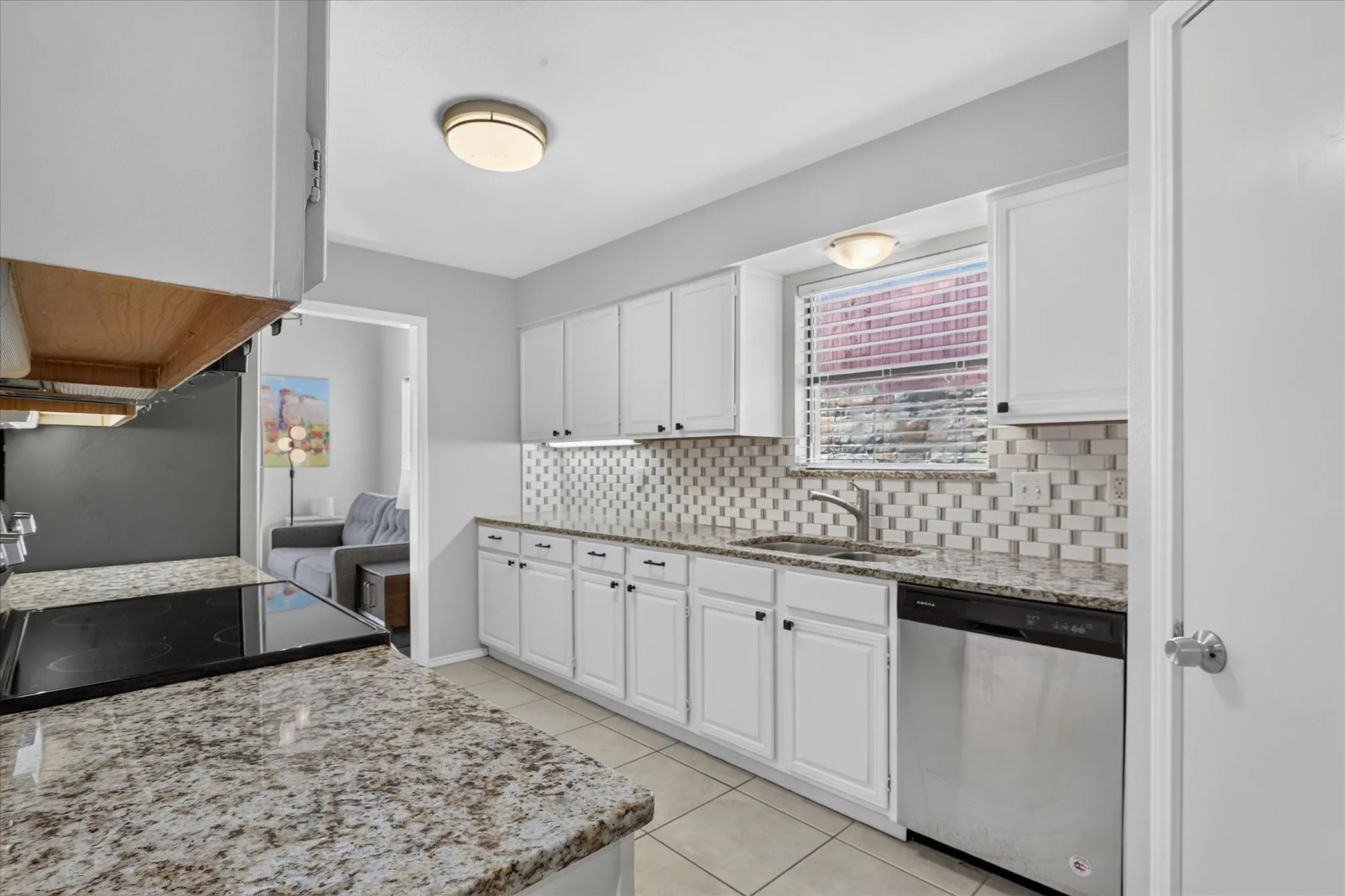 Townhouse For Sale in Tarrant County , 4 Cedar Lane, Bedford, Texas 76021, 2 Bedroom, 2 Bathroom, 2 Garage spaces, 1,609 Sqft, built in 1984, mls#21312976, Real Estate Agent in Bedford, Homes For Sale in Tarrant county, Homes For Sale in Bedford, Realtor in Bedford Texas, Real Estate Brokerage Independent Realty Texas, Luminita Cordes Realtor