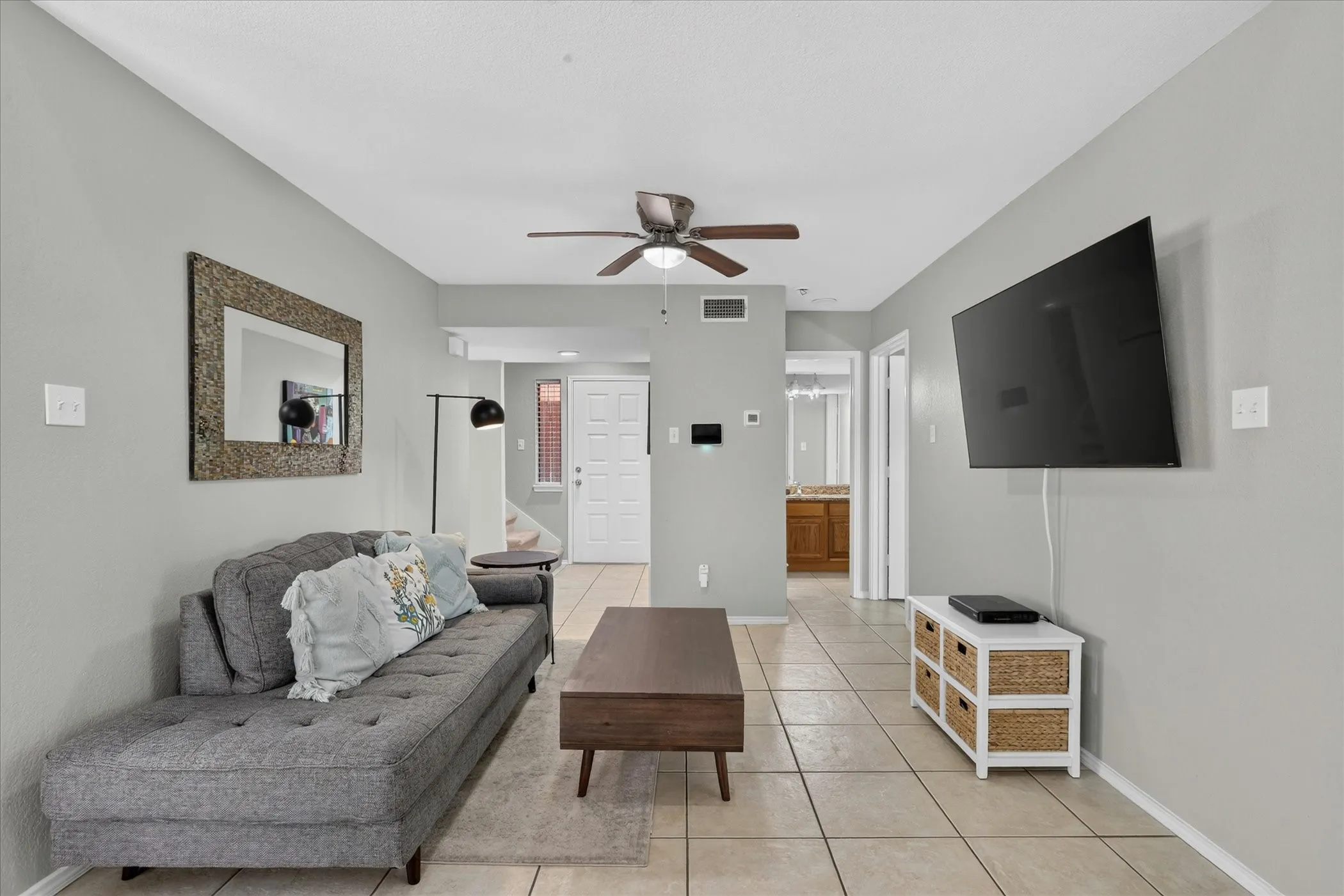 Townhouse For Sale in Tarrant County , 4 Cedar Lane, Bedford, Texas 76021, 2 Bedroom, 2 Bathroom, 2 Garage spaces, 1,609 Sqft, built in 1984, mls#21312976, Real Estate Agent in Bedford, Homes For Sale in Tarrant county, Homes For Sale in Bedford, Realtor in Bedford Texas, Real Estate Brokerage Independent Realty Texas, Luminita Cordes Realtor