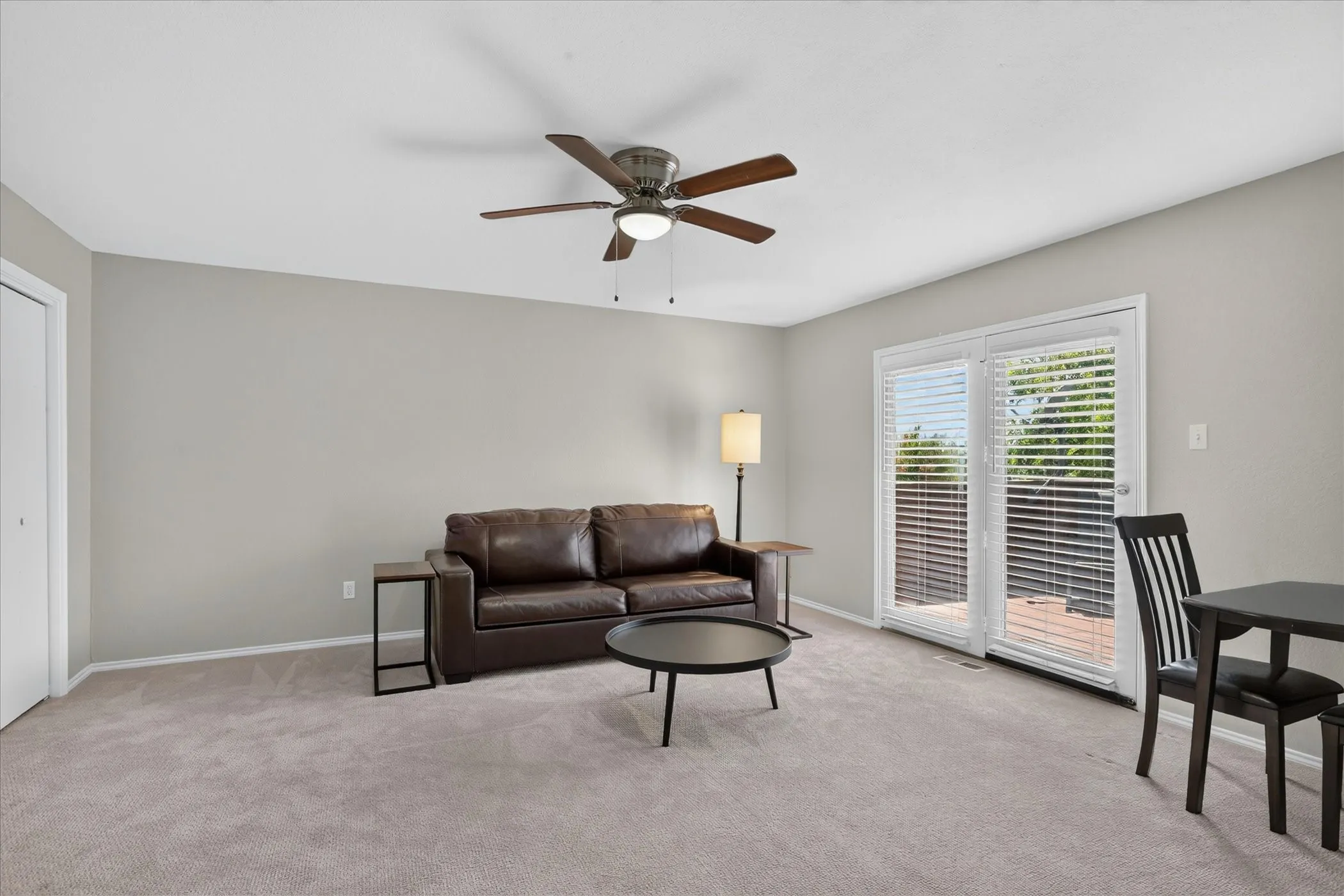 Townhouse For Sale in Tarrant County , 4 Cedar Lane, Bedford, Texas 76021, 2 Bedroom, 2 Bathroom, 2 Garage spaces, 1,609 Sqft, built in 1984, mls#21312976, Real Estate Agent in Bedford, Homes For Sale in Tarrant county, Homes For Sale in Bedford, Realtor in Bedford Texas, Real Estate Brokerage Independent Realty Texas, Luminita Cordes Realtor