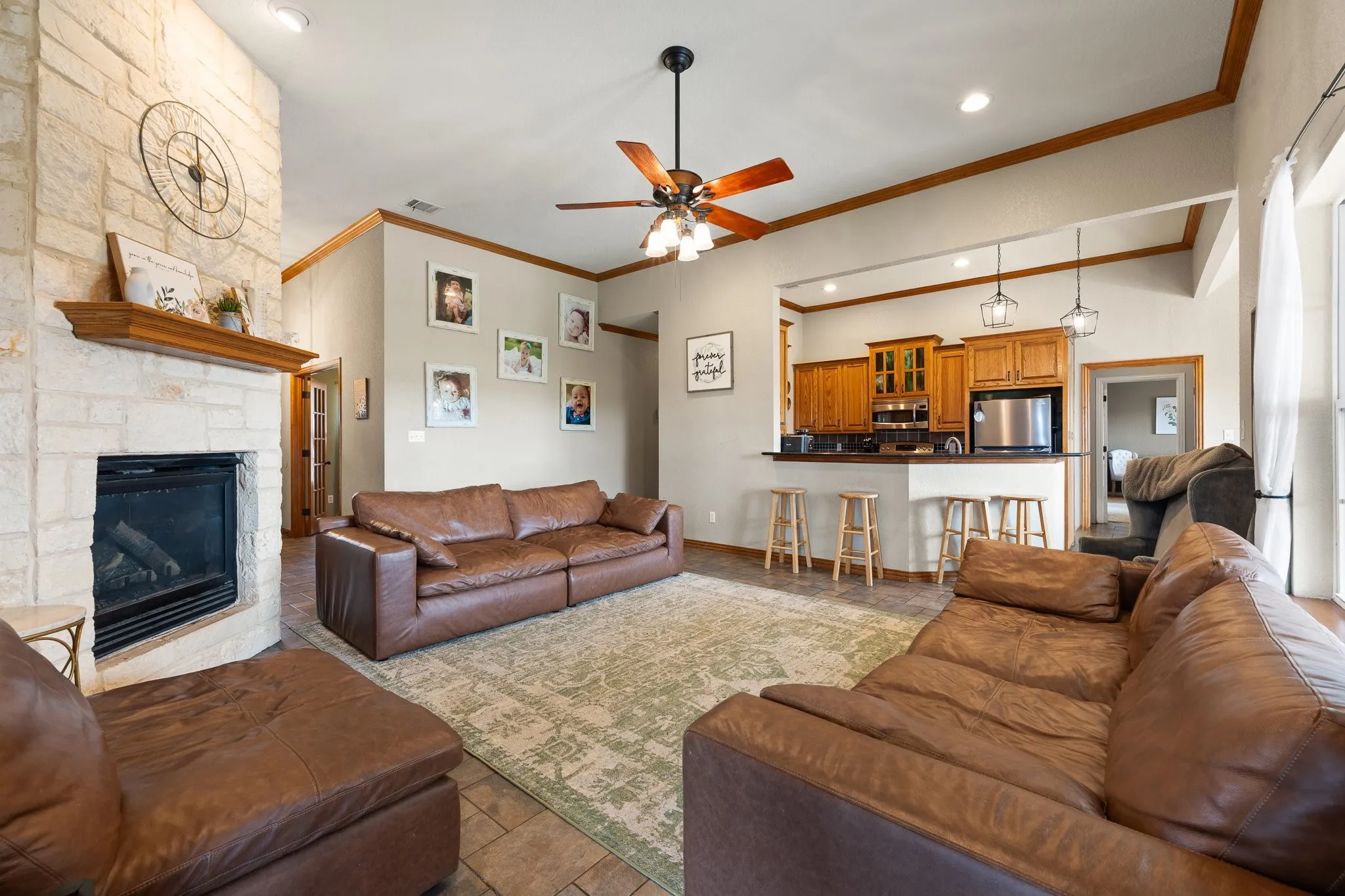 Single Family Residence For Sale in Johnson County , 2211 Nottaway Drive, Cleburne, Texas 76033, 3 Bedroom, 2 Bathroom, 3 Garage spaces, 2,616 Sqft, built in 2007, mls#21312973, Real Estate Agent in Cleburne, Homes For Sale in Johnson county, Homes For Sale in Cleburne, Realtor in Cleburne Texas, Real Estate Brokerage Independent Realty Texas, Luminita Cordes Realtor