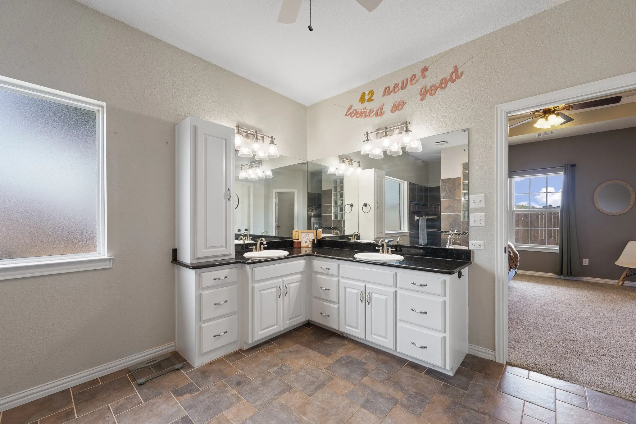 Single Family Residence For Sale in Johnson County , 2211 Nottaway Drive, Cleburne, Texas 76033, 3 Bedroom, 2 Bathroom, 3 Garage spaces, 2,616 Sqft, built in 2007, mls#21312973, Real Estate Agent in Cleburne, Homes For Sale in Johnson county, Homes For Sale in Cleburne, Realtor in Cleburne Texas, Real Estate Brokerage Independent Realty Texas, Luminita Cordes Realtor