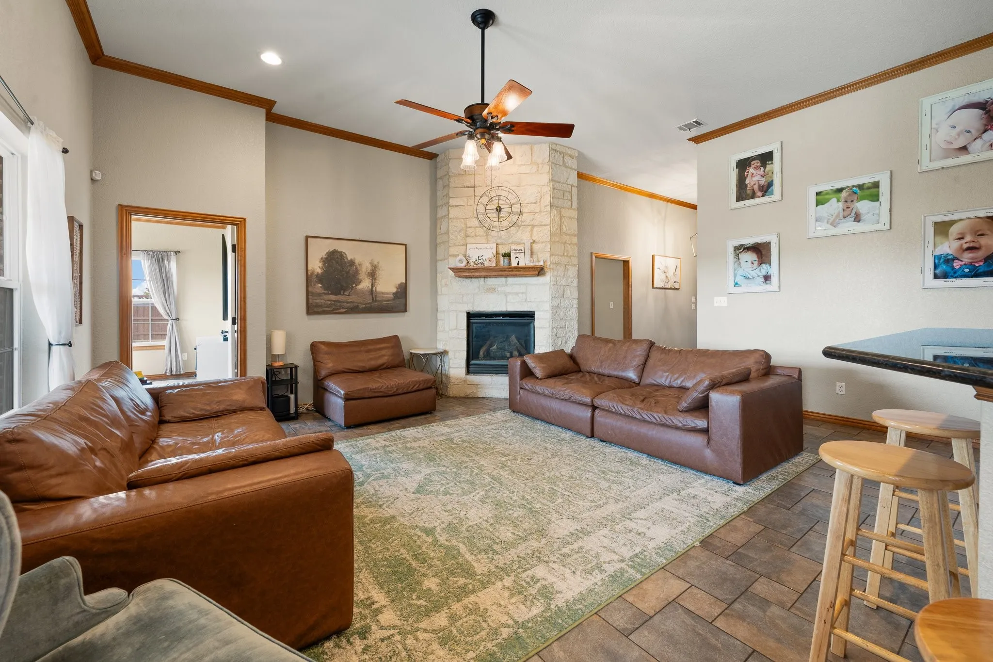 Single Family Residence For Sale in Johnson County , 2211 Nottaway Drive, Cleburne, Texas 76033, 3 Bedroom, 2 Bathroom, 3 Garage spaces, 2,616 Sqft, built in 2007, mls#21312973, Real Estate Agent in Cleburne, Homes For Sale in Johnson county, Homes For Sale in Cleburne, Realtor in Cleburne Texas, Real Estate Brokerage Independent Realty Texas, Luminita Cordes Realtor