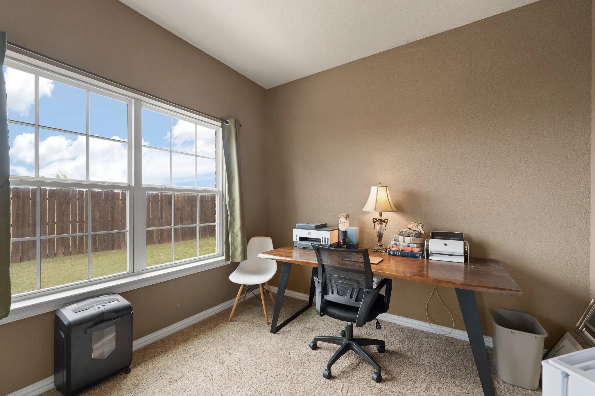 Single Family Residence For Sale in Johnson County , 2211 Nottaway Drive, Cleburne, Texas 76033, 3 Bedroom, 2 Bathroom, 3 Garage spaces, 2,616 Sqft, built in 2007, mls#21312973, Real Estate Agent in Cleburne, Homes For Sale in Johnson county, Homes For Sale in Cleburne, Realtor in Cleburne Texas, Real Estate Brokerage Independent Realty Texas, Luminita Cordes Realtor