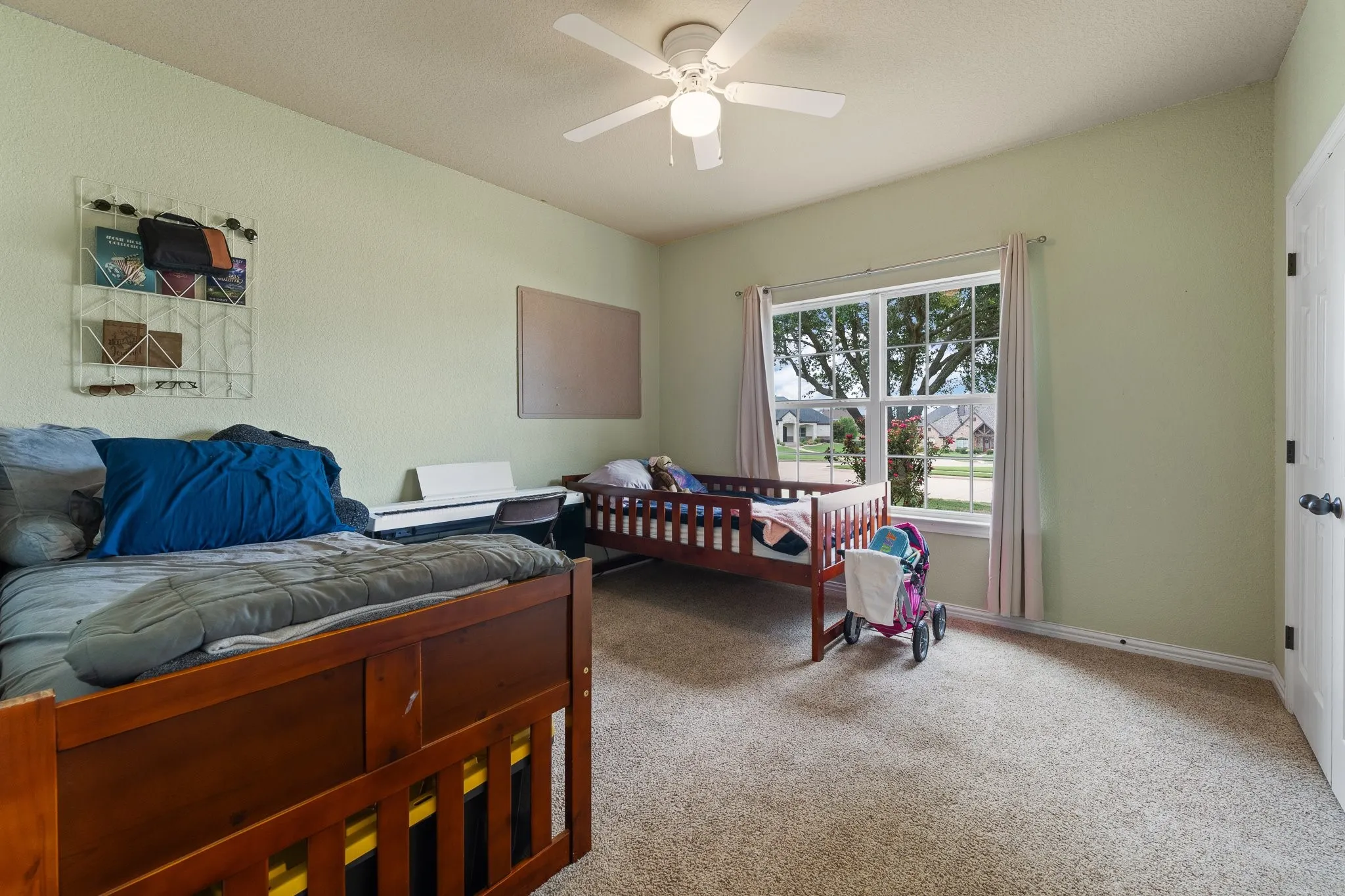 Single Family Residence For Sale in Johnson County , 2211 Nottaway Drive, Cleburne, Texas 76033, 3 Bedroom, 2 Bathroom, 3 Garage spaces, 2,616 Sqft, built in 2007, mls#21312973, Real Estate Agent in Cleburne, Homes For Sale in Johnson county, Homes For Sale in Cleburne, Realtor in Cleburne Texas, Real Estate Brokerage Independent Realty Texas, Luminita Cordes Realtor