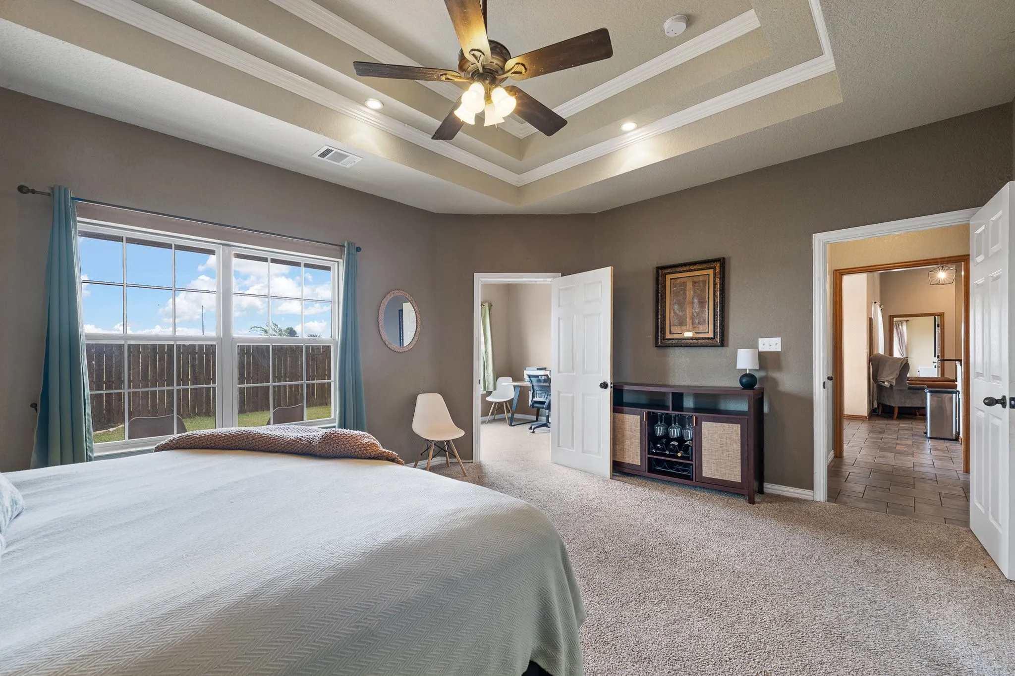 Single Family Residence For Sale in Johnson County , 2211 Nottaway Drive, Cleburne, Texas 76033, 3 Bedroom, 2 Bathroom, 3 Garage spaces, 2,616 Sqft, built in 2007, mls#21312973, Real Estate Agent in Cleburne, Homes For Sale in Johnson county, Homes For Sale in Cleburne, Realtor in Cleburne Texas, Real Estate Brokerage Independent Realty Texas, Luminita Cordes Realtor
