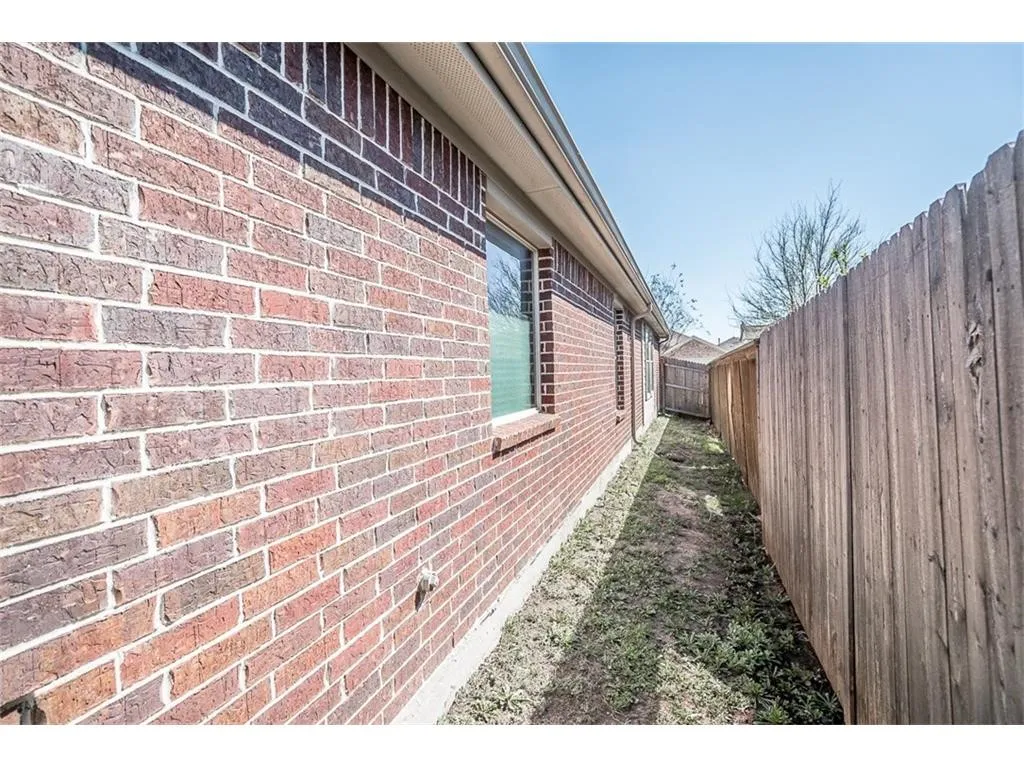 Single Family Residence For Rent in Denton County , 1405 Nightingale Drive, Aubrey, Texas 76227, 4 Bedroom, 2 Bathroom, 3 Garage spaces, 1,861 Sqft, built in 2011, mls#21313763, Real Estate Agent in Aubrey, Homes For Rent in Denton county, Homes For Rent in Aubrey, Realtor in Aubrey Texas, Real Estate Brokerage Independent Realty Texas, Luminita Cordes Realtor