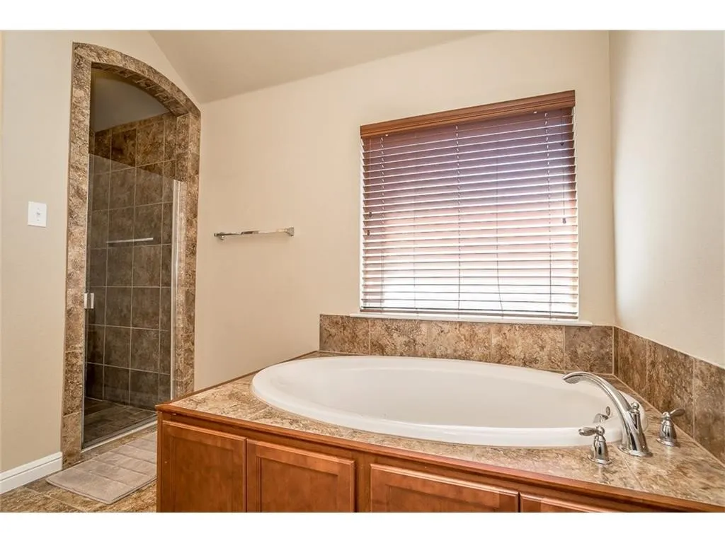 Single Family Residence For Rent in Denton County , 1405 Nightingale Drive, Aubrey, Texas 76227, 4 Bedroom, 2 Bathroom, 3 Garage spaces, 1,861 Sqft, built in 2011, mls#21313763, Real Estate Agent in Aubrey, Homes For Rent in Denton county, Homes For Rent in Aubrey, Realtor in Aubrey Texas, Real Estate Brokerage Independent Realty Texas, Luminita Cordes Realtor