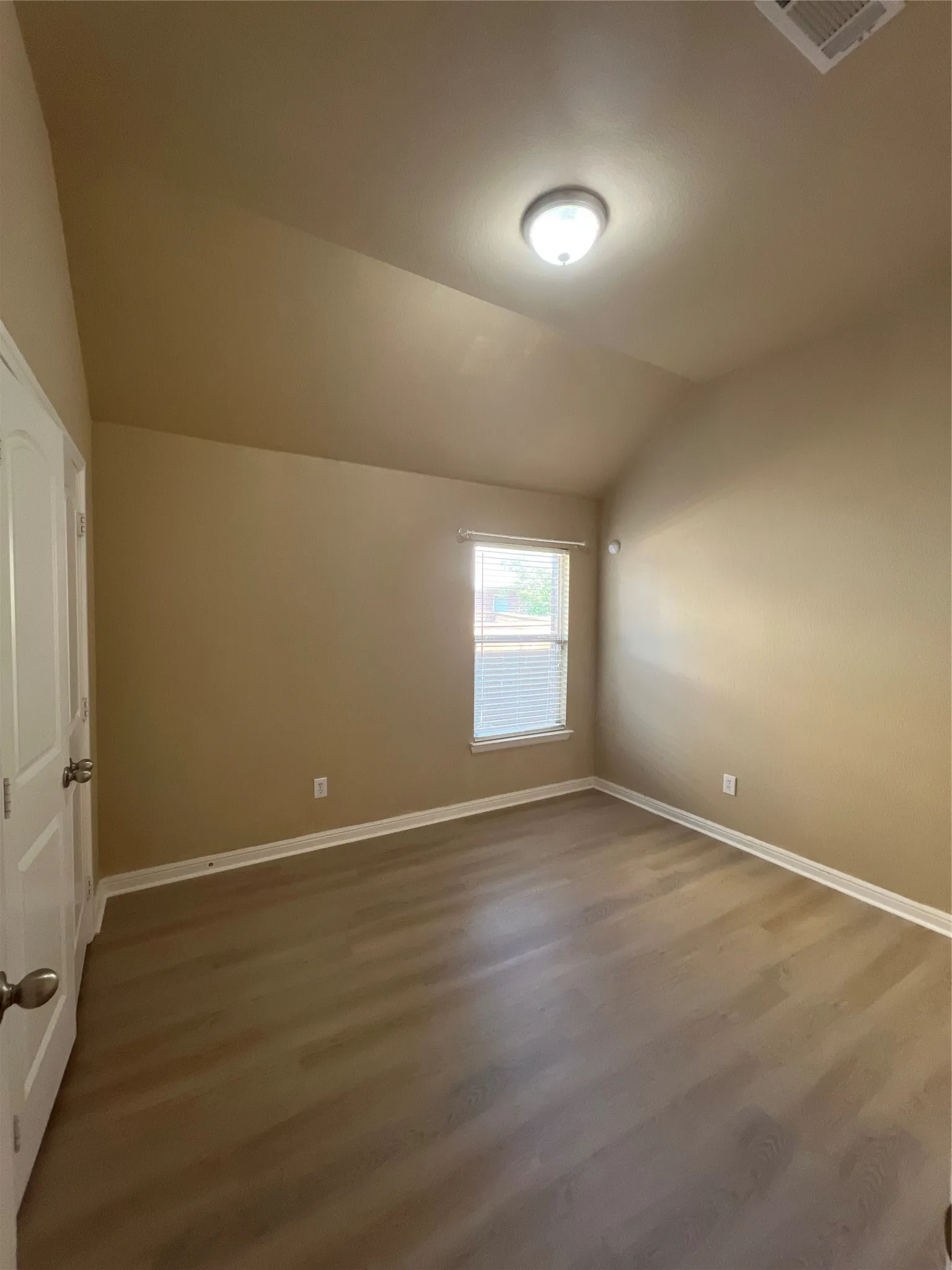 Single Family Residence For Rent in Denton County , 1405 Nightingale Drive, Aubrey, Texas 76227, 4 Bedroom, 2 Bathroom, 3 Garage spaces, 1,861 Sqft, built in 2011, mls#21313763, Real Estate Agent in Aubrey, Homes For Rent in Denton county, Homes For Rent in Aubrey, Realtor in Aubrey Texas, Real Estate Brokerage Independent Realty Texas, Luminita Cordes Realtor
