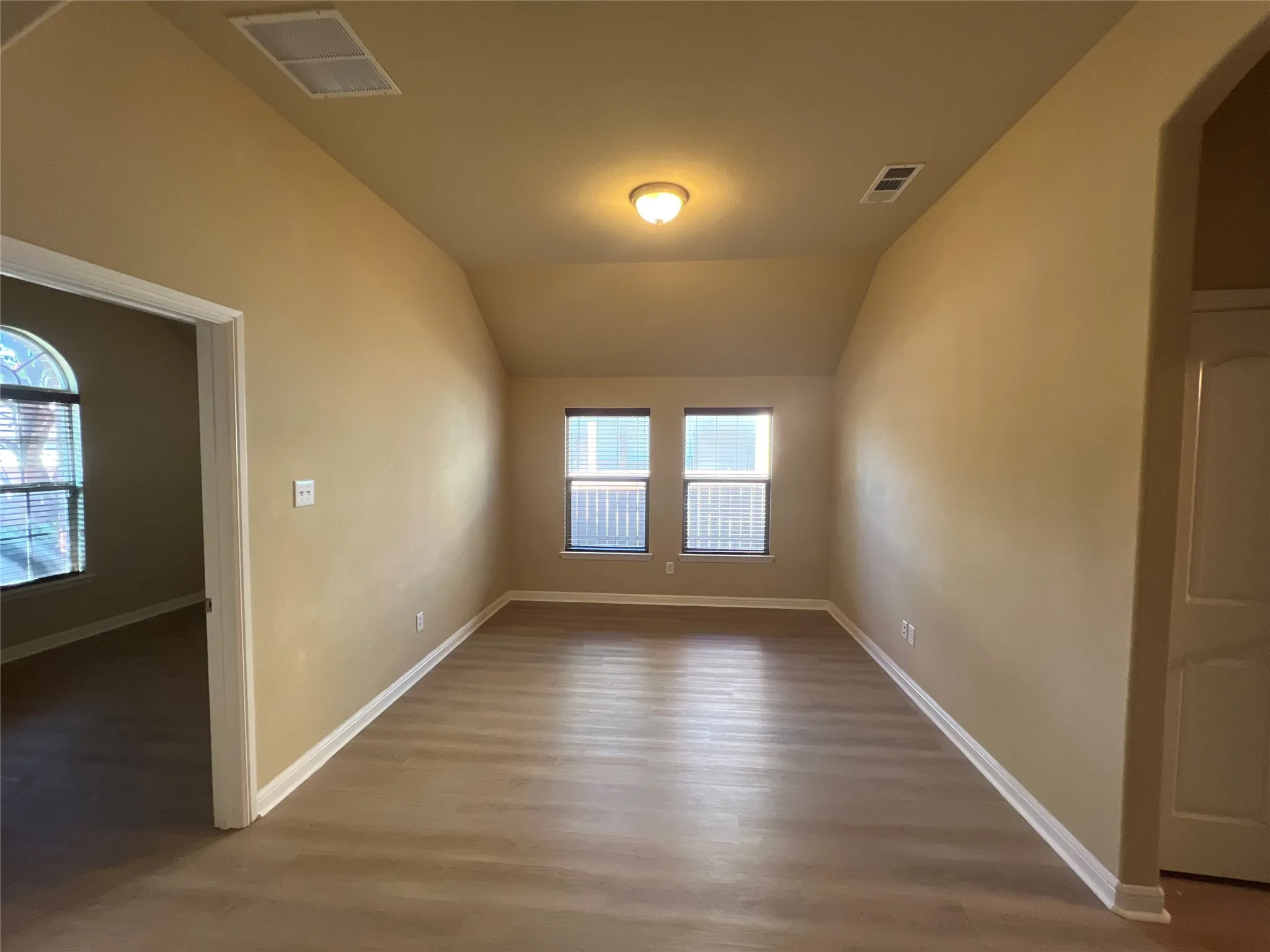 Single Family Residence For Rent in Denton County , 1405 Nightingale Drive, Aubrey, Texas 76227, 4 Bedroom, 2 Bathroom, 3 Garage spaces, 1,861 Sqft, built in 2011, mls#21313763, Real Estate Agent in Aubrey, Homes For Rent in Denton county, Homes For Rent in Aubrey, Realtor in Aubrey Texas, Real Estate Brokerage Independent Realty Texas, Luminita Cordes Realtor