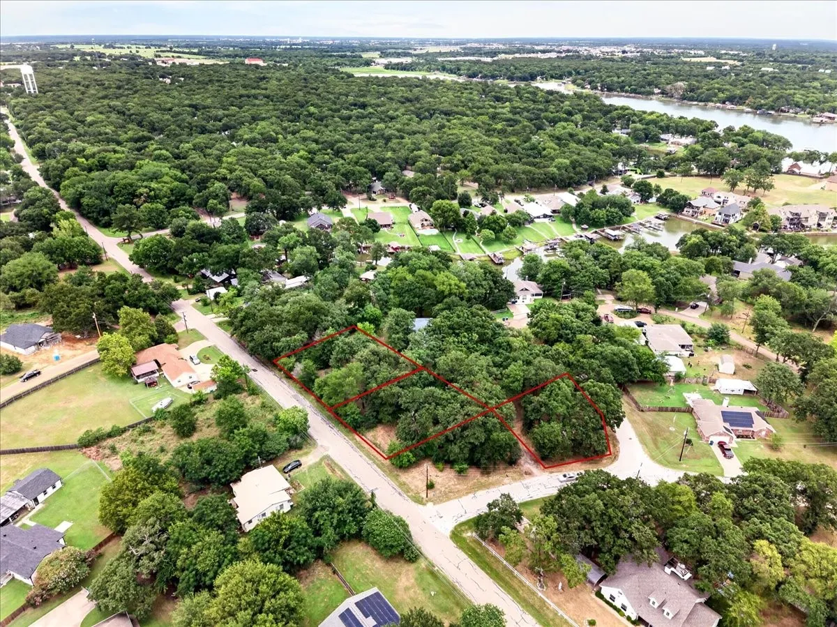 Unimproved Land For Sale in Henderson County , 103 Inwood Circle, Gun Barrel City, Texas 75156, 0, 0, Garage spaces, 0 Sqft, built in 0, Price $28,800, mls#21313765, Real Estate Agent in Gun Barrel City, Homes For Sale in Henderson county, Homes For Sale in Gun Barrel City, Realtor in Gun Barrel City Texas, Real Estate Brokerage Independent Realty Texas, Luminita Cordes Realtor