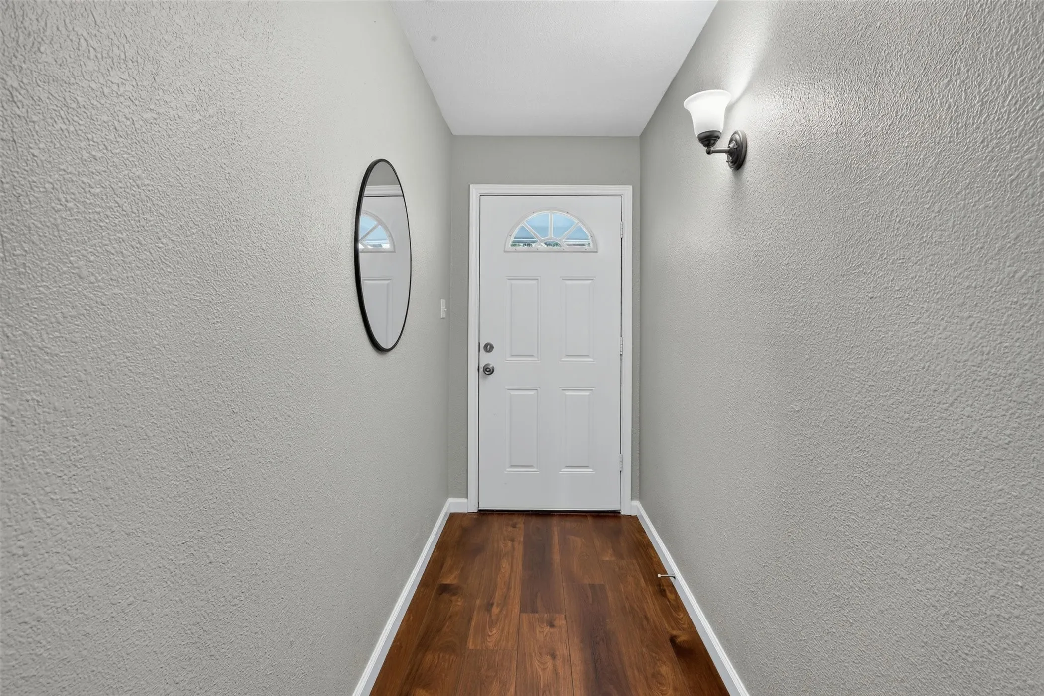 Single Family Residence For Sale in Dallas County , 1109 Coffeyville Trail, Grand Prairie, Texas 75052, 3 Bedroom, 2 Bathroom, 2 Garage spaces, 1,455 Sqft, built in 1980, mls#21311642, Real Estate Agent in Grand Prairie, Homes For Sale in Dallas county, Homes For Sale in Grand Prairie, Realtor in Grand Prairie Texas, Real Estate Brokerage Independent Realty Texas, Luminita Cordes Realtor