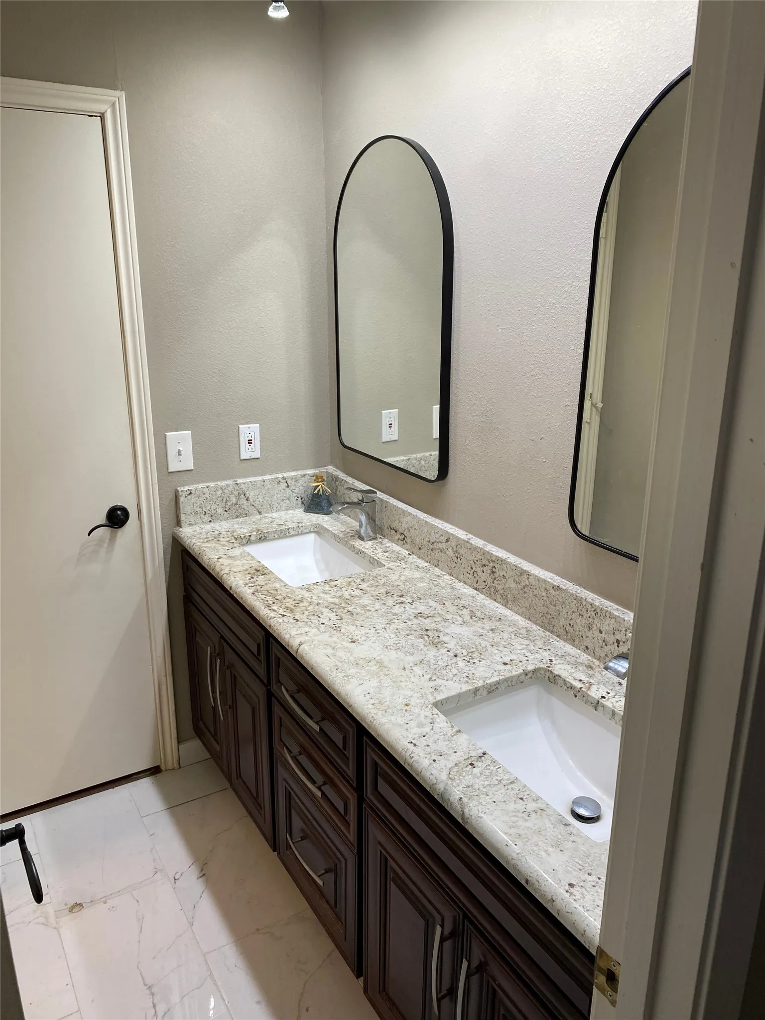 Single Family Residence For Sale in Collin County , 2225 Stone Creek Drive, Plano, Texas 75075, 4 Bedroom, 3 Bathroom, 2 Garage spaces, 2,842 Sqft, built in 1974, mls#21296278, Real Estate Agent in Plano, Homes For Sale in Collin county, Homes For Sale in Plano, Realtor in Plano Texas, Real Estate Brokerage Independent Realty Texas, Luminita Cordes Realtor