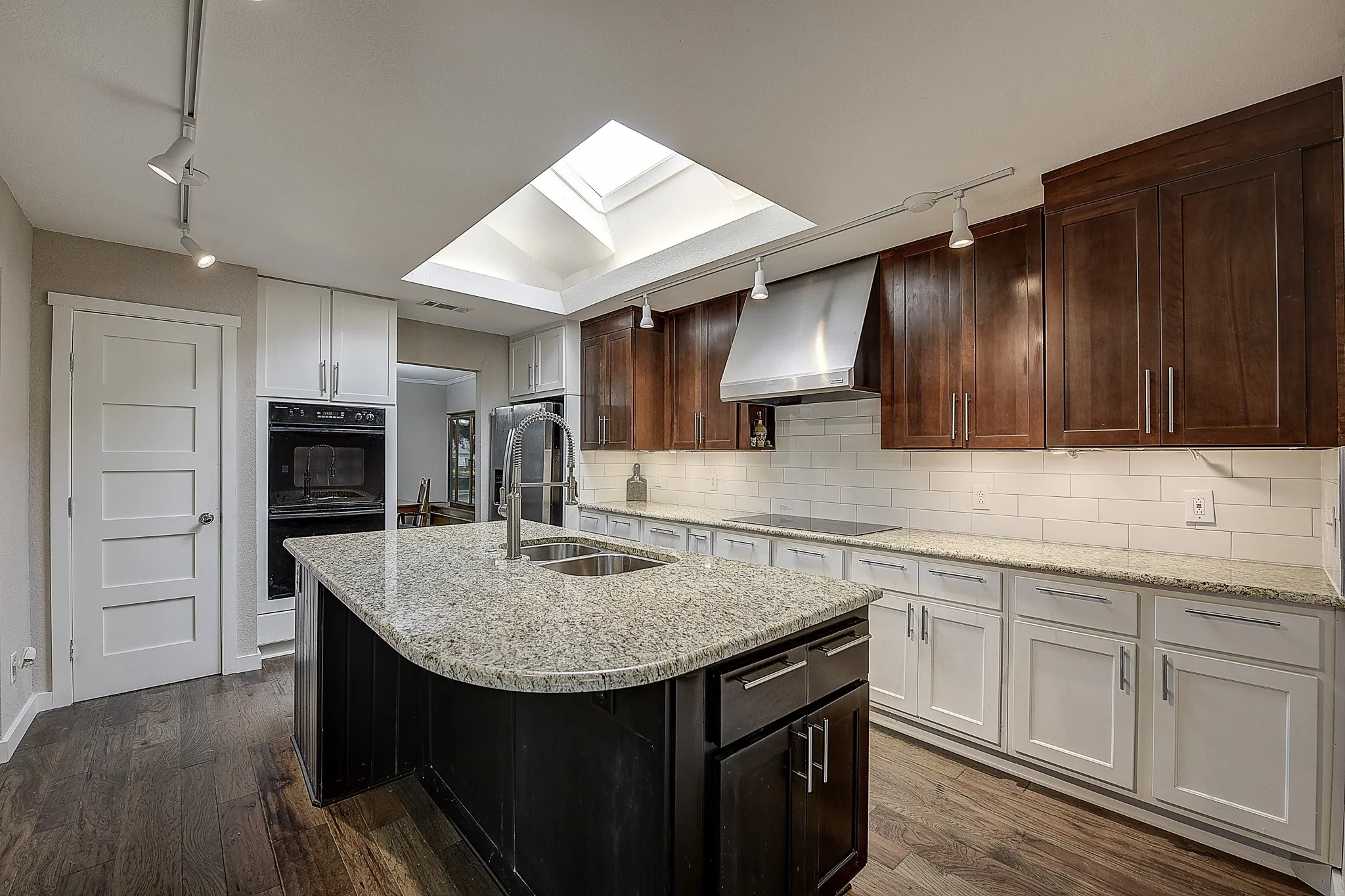 Single Family Residence For Sale in Collin County , 2225 Stone Creek Drive, Plano, Texas 75075, 4 Bedroom, 3 Bathroom, 2 Garage spaces, 2,842 Sqft, built in 1974, mls#21296278, Real Estate Agent in Plano, Homes For Sale in Collin county, Homes For Sale in Plano, Realtor in Plano Texas, Real Estate Brokerage Independent Realty Texas, Luminita Cordes Realtor