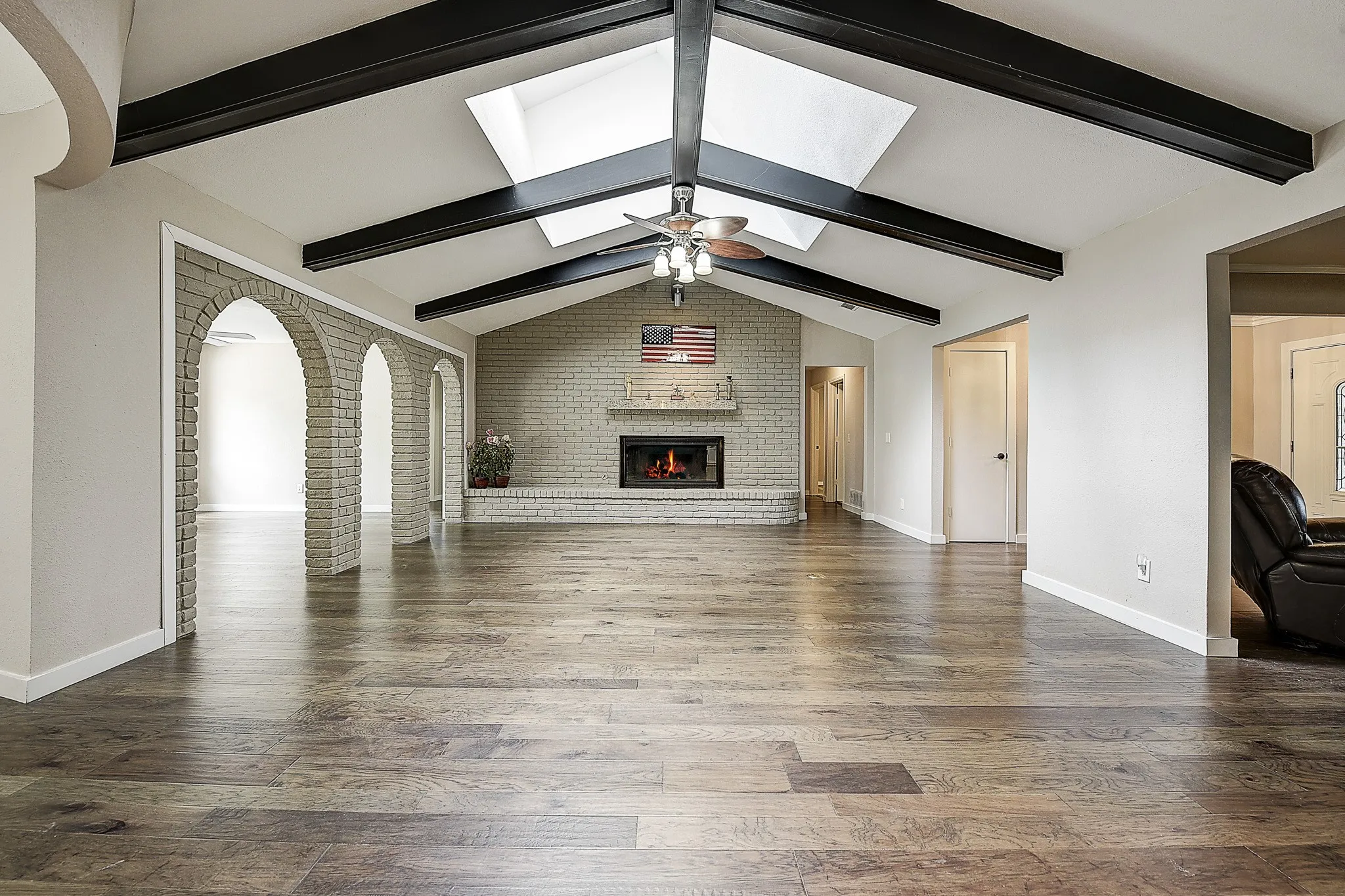 Single Family Residence For Sale in Collin County , 2225 Stone Creek Drive, Plano, Texas 75075, 4 Bedroom, 3 Bathroom, 2 Garage spaces, 2,842 Sqft, built in 1974, mls#21296278, Real Estate Agent in Plano, Homes For Sale in Collin county, Homes For Sale in Plano, Realtor in Plano Texas, Real Estate Brokerage Independent Realty Texas, Luminita Cordes Realtor