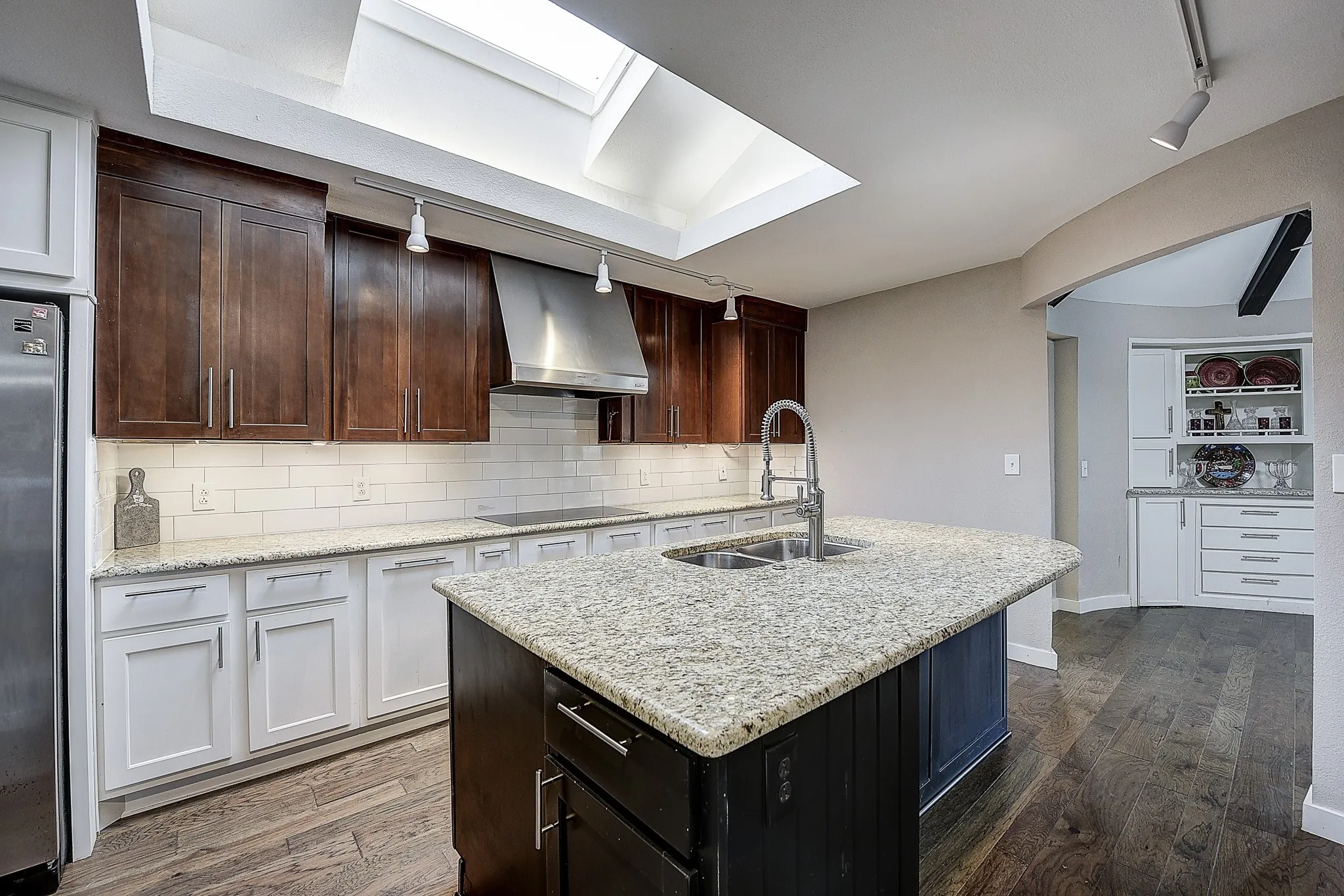 Single Family Residence For Sale in Collin County , 2225 Stone Creek Drive, Plano, Texas 75075, 4 Bedroom, 3 Bathroom, 2 Garage spaces, 2,842 Sqft, built in 1974, mls#21296278, Real Estate Agent in Plano, Homes For Sale in Collin county, Homes For Sale in Plano, Realtor in Plano Texas, Real Estate Brokerage Independent Realty Texas, Luminita Cordes Realtor