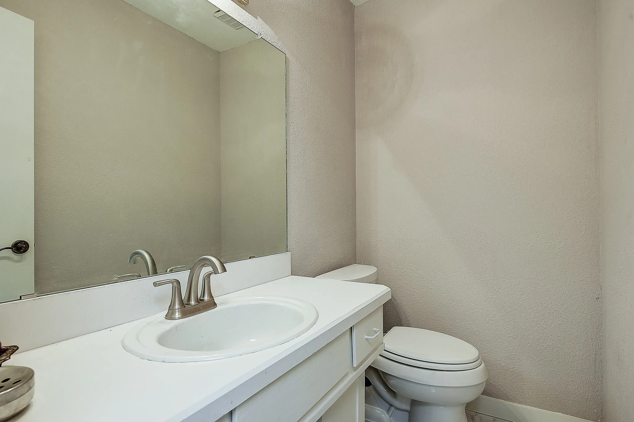 Single Family Residence For Sale in Collin County , 2225 Stone Creek Drive, Plano, Texas 75075, 4 Bedroom, 3 Bathroom, 2 Garage spaces, 2,842 Sqft, built in 1974, mls#21296278, Real Estate Agent in Plano, Homes For Sale in Collin county, Homes For Sale in Plano, Realtor in Plano Texas, Real Estate Brokerage Independent Realty Texas, Luminita Cordes Realtor