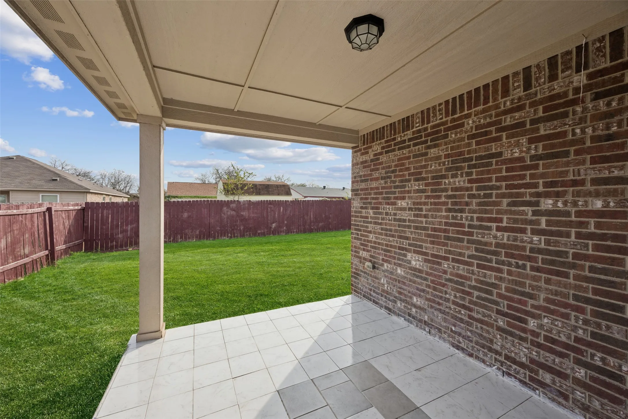 Single Family Residence For Sale in Dallas County , 1020 Walnut Ridge Drive, Hutchins, Texas 75141, 3 Bedroom, 2 Bathroom, 2 Garage spaces, 1,596 Sqft, built in 2018, mls#21309426, Real Estate Agent in Hutchins, Homes For Sale in Dallas county, Homes For Sale in Hutchins, Realtor in Hutchins Texas, Real Estate Brokerage Independent Realty Texas, Luminita Cordes Realtor