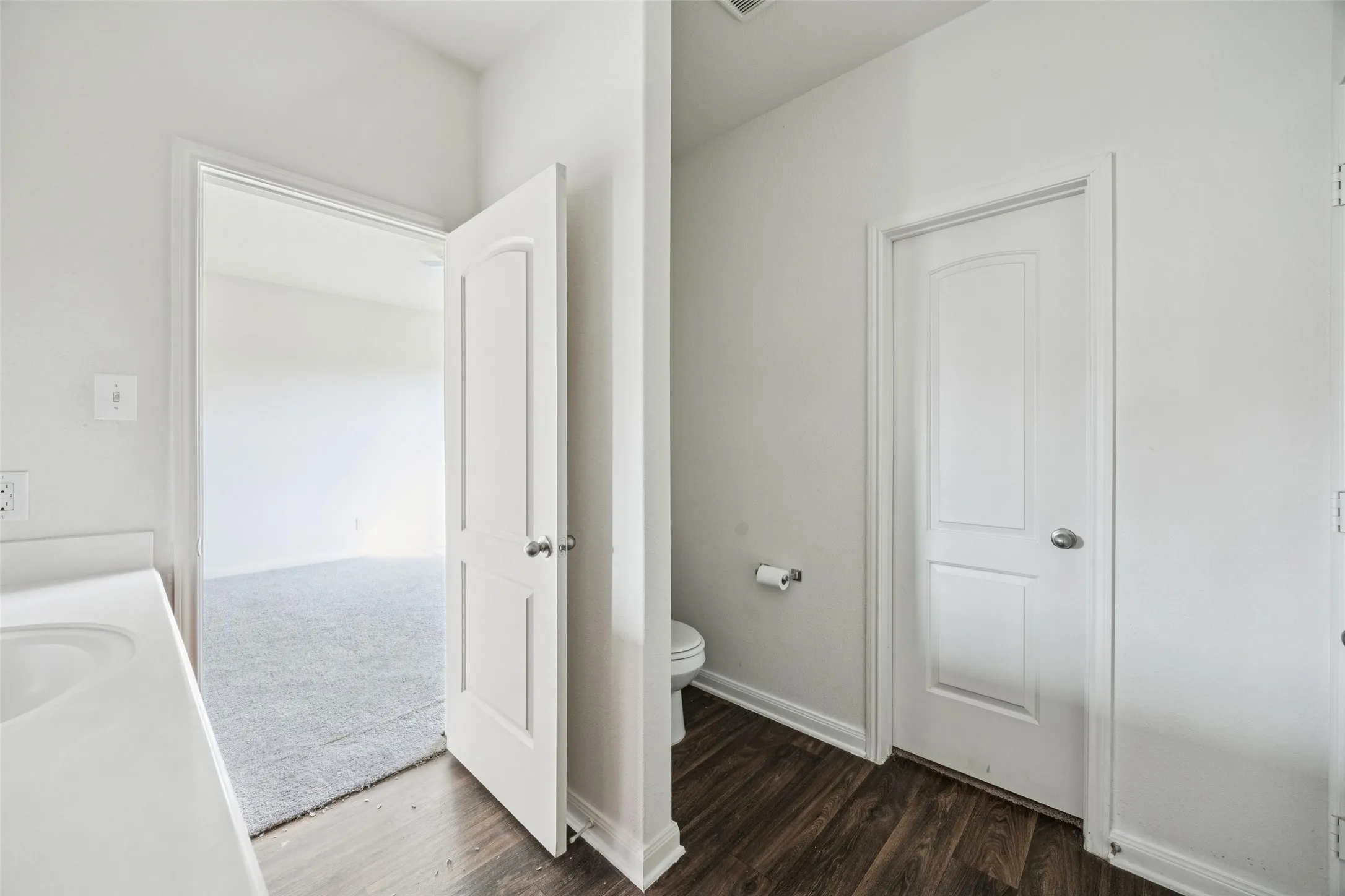 Single Family Residence For Sale in Dallas County , 1020 Walnut Ridge Drive, Hutchins, Texas 75141, 3 Bedroom, 2 Bathroom, 2 Garage spaces, 1,596 Sqft, built in 2018, mls#21309426, Real Estate Agent in Hutchins, Homes For Sale in Dallas county, Homes For Sale in Hutchins, Realtor in Hutchins Texas, Real Estate Brokerage Independent Realty Texas, Luminita Cordes Realtor