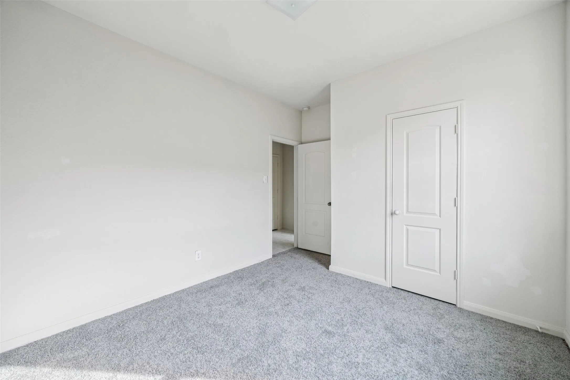 Single Family Residence For Sale in Dallas County , 1020 Walnut Ridge Drive, Hutchins, Texas 75141, 3 Bedroom, 2 Bathroom, 2 Garage spaces, 1,596 Sqft, built in 2018, mls#21309426, Real Estate Agent in Hutchins, Homes For Sale in Dallas county, Homes For Sale in Hutchins, Realtor in Hutchins Texas, Real Estate Brokerage Independent Realty Texas, Luminita Cordes Realtor