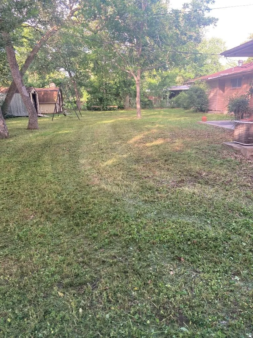 Single Family Residence For Sale in Brazos County , 913 Lazy Lane, Bryan, Texas 77802, 3 Bedroom, 3 Bathroom, 2 Garage spaces, 1,986 Sqft, built in 1954, mls#21313354, Real Estate Agent in Bryan, Homes For Sale in Brazos county, Homes For Sale in Bryan, Realtor in Bryan Texas, Real Estate Brokerage Independent Realty Texas, Luminita Cordes Realtor