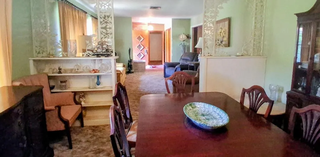 Single Family Residence For Sale in Brazos County , 913 Lazy Lane, Bryan, Texas 77802, 3 Bedroom, 3 Bathroom, 2 Garage spaces, 1,986 Sqft, built in 1954, mls#21313354, Real Estate Agent in Bryan, Homes For Sale in Brazos county, Homes For Sale in Bryan, Realtor in Bryan Texas, Real Estate Brokerage Independent Realty Texas, Luminita Cordes Realtor