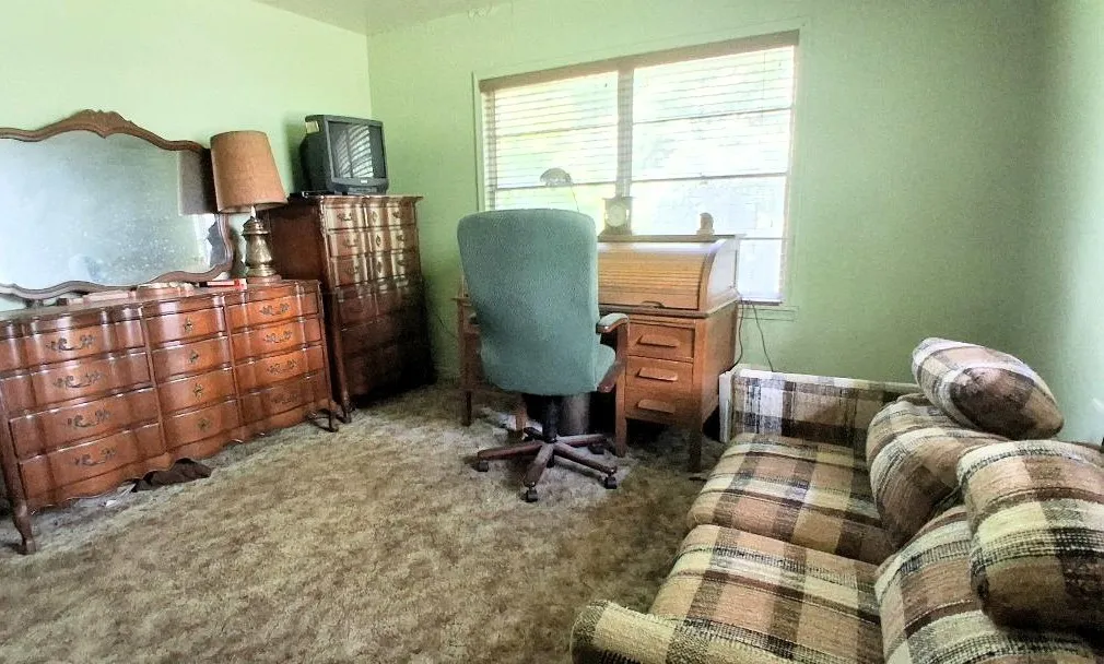 Single Family Residence For Sale in Brazos County , 913 Lazy Lane, Bryan, Texas 77802, 3 Bedroom, 3 Bathroom, 2 Garage spaces, 1,986 Sqft, built in 1954, mls#21313354, Real Estate Agent in Bryan, Homes For Sale in Brazos county, Homes For Sale in Bryan, Realtor in Bryan Texas, Real Estate Brokerage Independent Realty Texas, Luminita Cordes Realtor