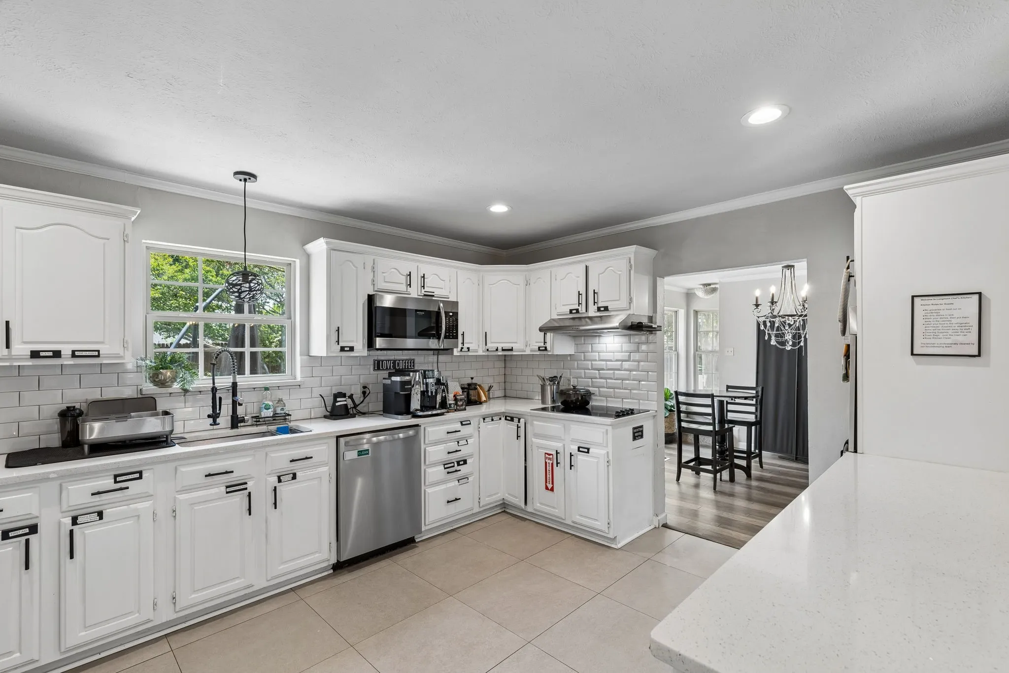 Single Family Residence For Sale in Dallas County , 1802 Longmont Place, Richardson, Texas 75081, 5 Bedroom, 4 Bathroom, 2 Garage spaces, 3,040 Sqft, built in 1979, mls#21309319, Real Estate Agent in Richardson, Homes For Sale in Dallas county, Homes For Sale in Richardson, Realtor in Richardson Texas, Real Estate Brokerage Independent Realty Texas, Luminita Cordes Realtor