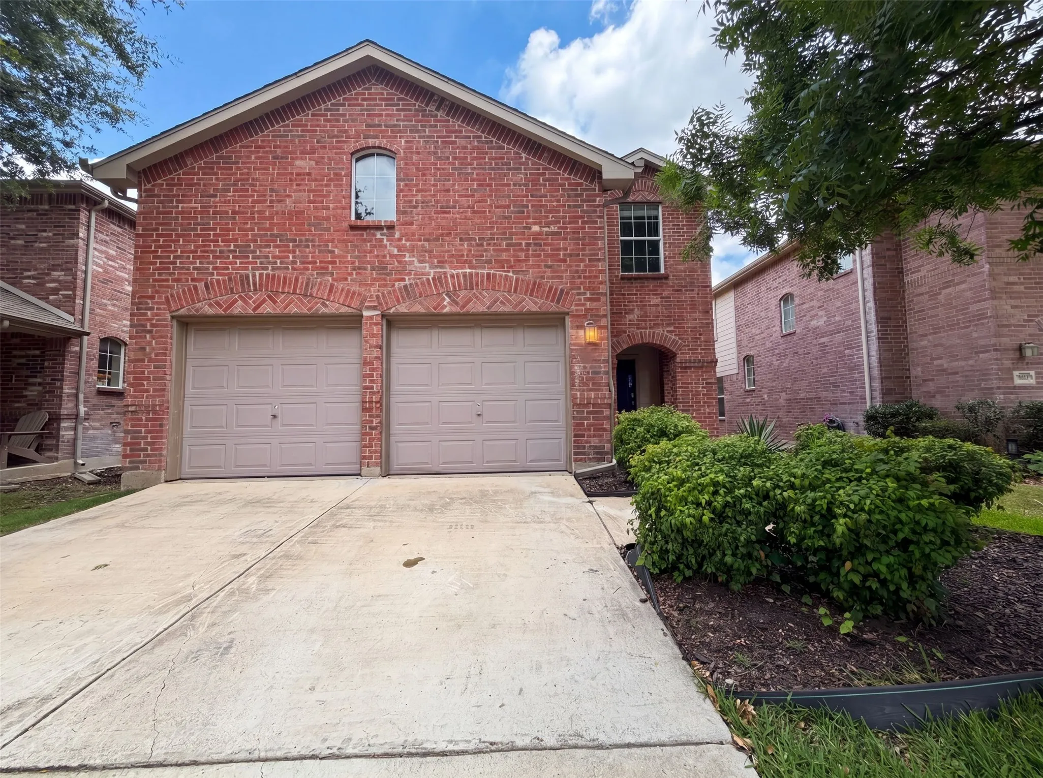 Single Family Residence For Sale in Collin County , 10212 Coolidge Drive, Mc Kinney, Texas 75072, 3 Bedroom, 3 Bathroom, 2 Garage spaces, 2,136 Sqft, built in 2005, mls#21313785, Real Estate Agent in Mc Kinney, Homes For Sale in Collin county, Homes For Sale in Mc Kinney, Realtor in Mc Kinney Texas, Real Estate Brokerage Independent Realty Texas, Luminita Cordes Realtor