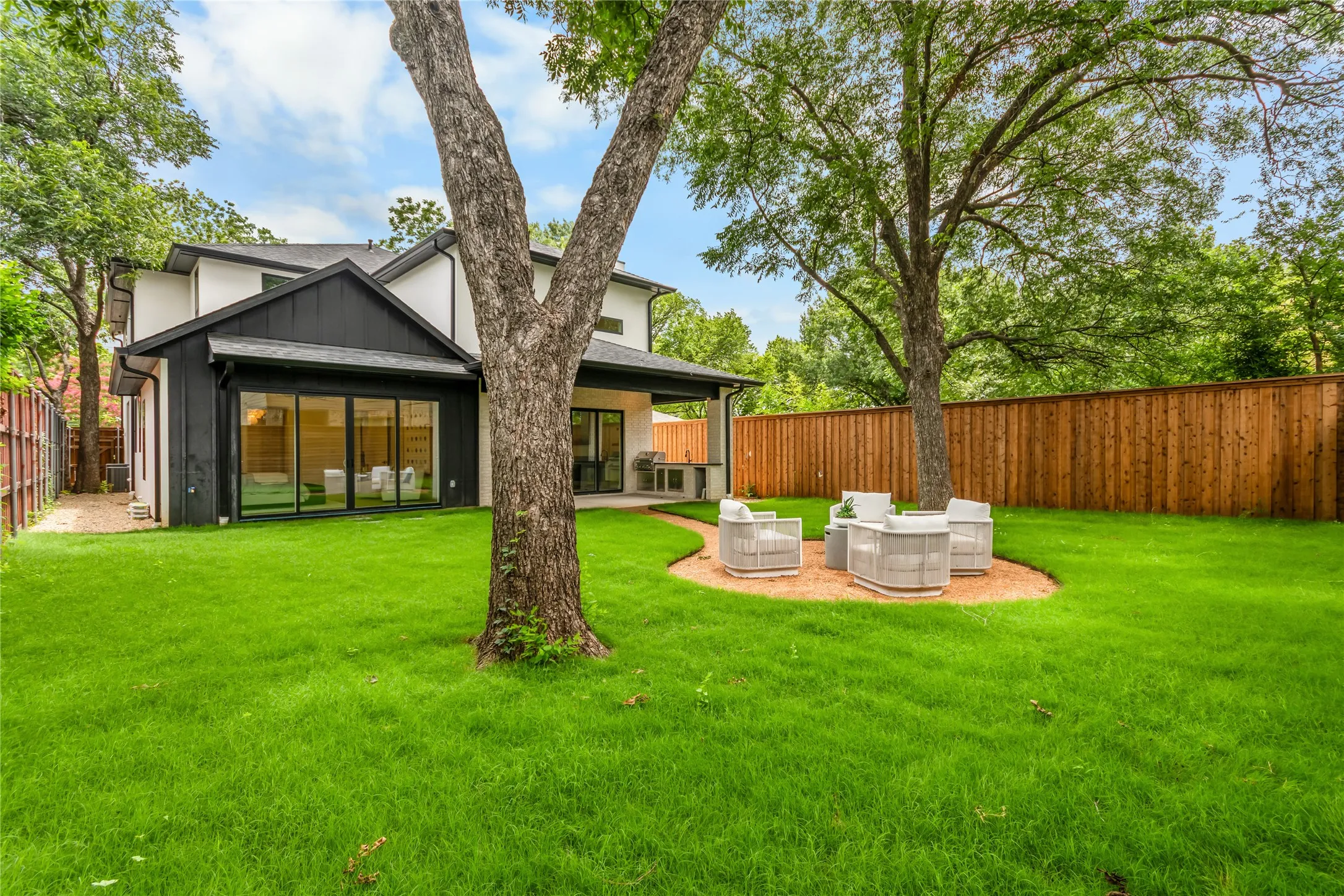Single Family Residence For Sale in Dallas County , 10344 Country Club Drive, Dallas, Texas 75218, 4 Bedroom, 5 Bathroom, 2 Garage spaces, 4,298 Sqft, built in 2026, mls#21313749, Real Estate Agent in Dallas, Homes For Sale in Dallas county, Homes For Sale in Dallas, Realtor in Dallas Texas, Real Estate Brokerage Independent Realty Texas, Luminita Cordes Realtor
