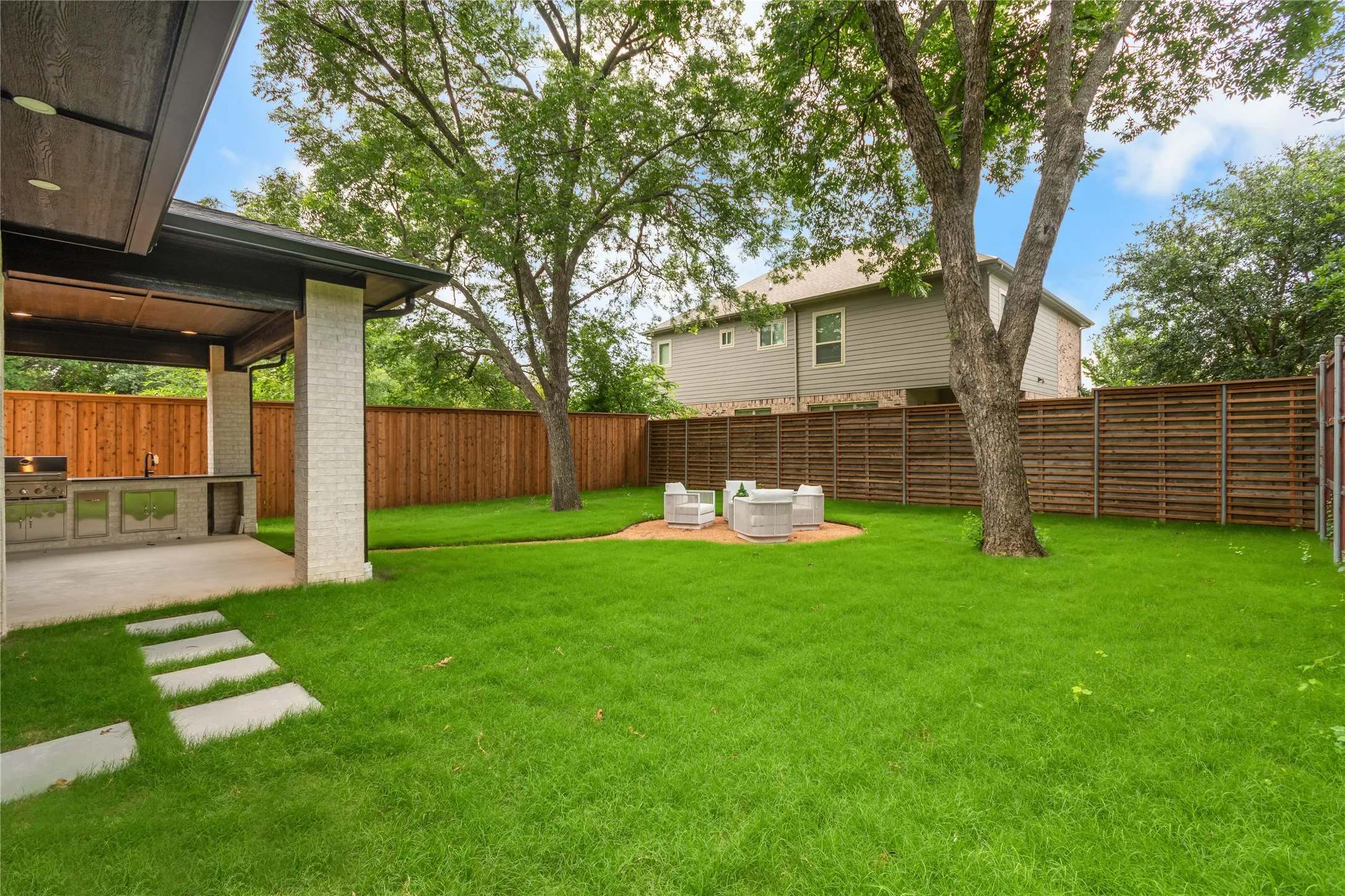 Single Family Residence For Sale in Dallas County , 10344 Country Club Drive, Dallas, Texas 75218, 4 Bedroom, 5 Bathroom, 2 Garage spaces, 4,298 Sqft, built in 2026, mls#21313749, Real Estate Agent in Dallas, Homes For Sale in Dallas county, Homes For Sale in Dallas, Realtor in Dallas Texas, Real Estate Brokerage Independent Realty Texas, Luminita Cordes Realtor