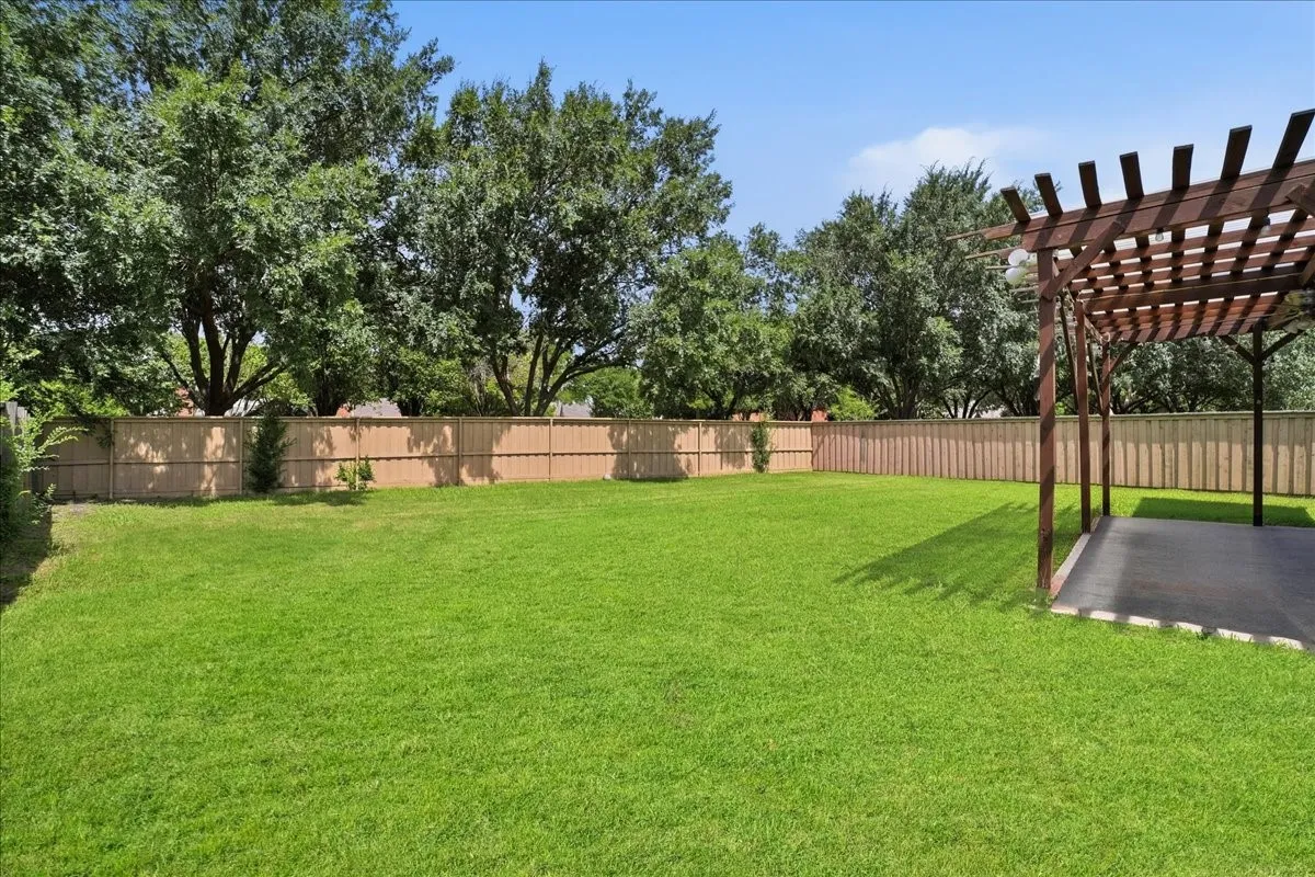 Single Family Residence For Sale in Collin County , 2308 Aberdeen Avenue, Mc Kinney, Texas 75072, 4 Bedroom, 3 Bathroom, 2 Garage spaces, 2,399 Sqft, built in 1999, mls#21313642, Real Estate Agent in Mc Kinney, Homes For Sale in Collin county, Homes For Sale in Mc Kinney, Realtor in Mc Kinney Texas, Real Estate Brokerage Independent Realty Texas, Luminita Cordes Realtor
