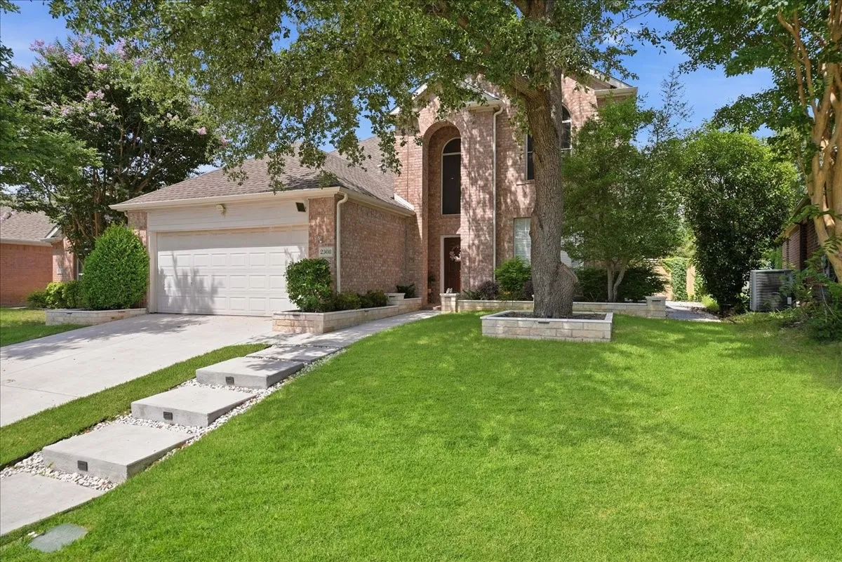 Single Family Residence For Sale in Collin County , 2308 Aberdeen Avenue, Mc Kinney, Texas 75072, 4 Bedroom, 3 Bathroom, 2 Garage spaces, 2,399 Sqft, built in 1999, mls#21313642, Real Estate Agent in Mc Kinney, Homes For Sale in Collin county, Homes For Sale in Mc Kinney, Realtor in Mc Kinney Texas, Real Estate Brokerage Independent Realty Texas, Luminita Cordes Realtor