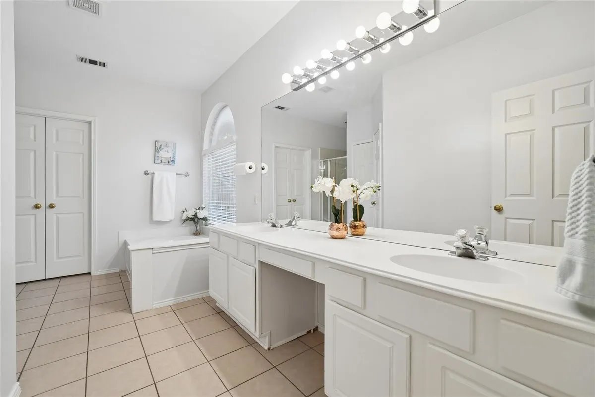 Single Family Residence For Sale in Collin County , 2308 Aberdeen Avenue, Mc Kinney, Texas 75072, 4 Bedroom, 3 Bathroom, 2 Garage spaces, 2,399 Sqft, built in 1999, mls#21313642, Real Estate Agent in Mc Kinney, Homes For Sale in Collin county, Homes For Sale in Mc Kinney, Realtor in Mc Kinney Texas, Real Estate Brokerage Independent Realty Texas, Luminita Cordes Realtor