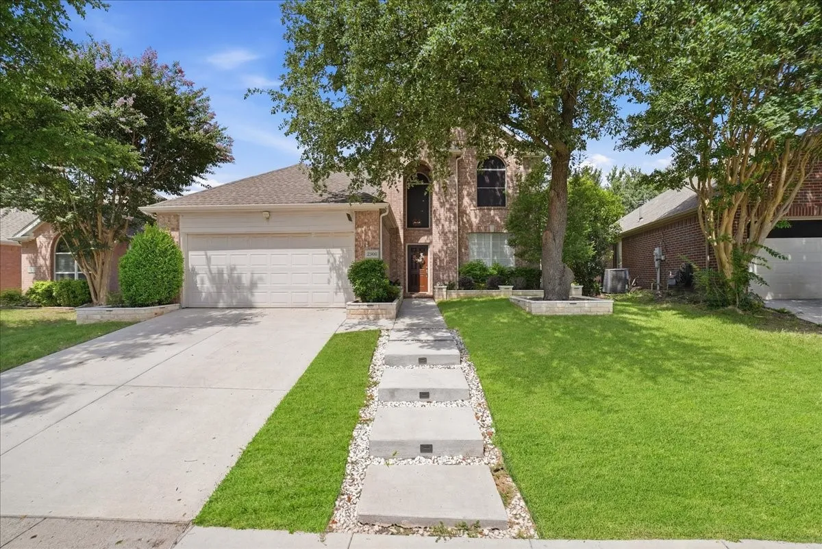 Single Family Residence For Sale in Collin County , 2308 Aberdeen Avenue, Mc Kinney, Texas 75072, 4 Bedroom, 3 Bathroom, 2 Garage spaces, 2,399 Sqft, built in 1999, mls#21313642, Real Estate Agent in Mc Kinney, Homes For Sale in Collin county, Homes For Sale in Mc Kinney, Realtor in Mc Kinney Texas, Real Estate Brokerage Independent Realty Texas, Luminita Cordes Realtor