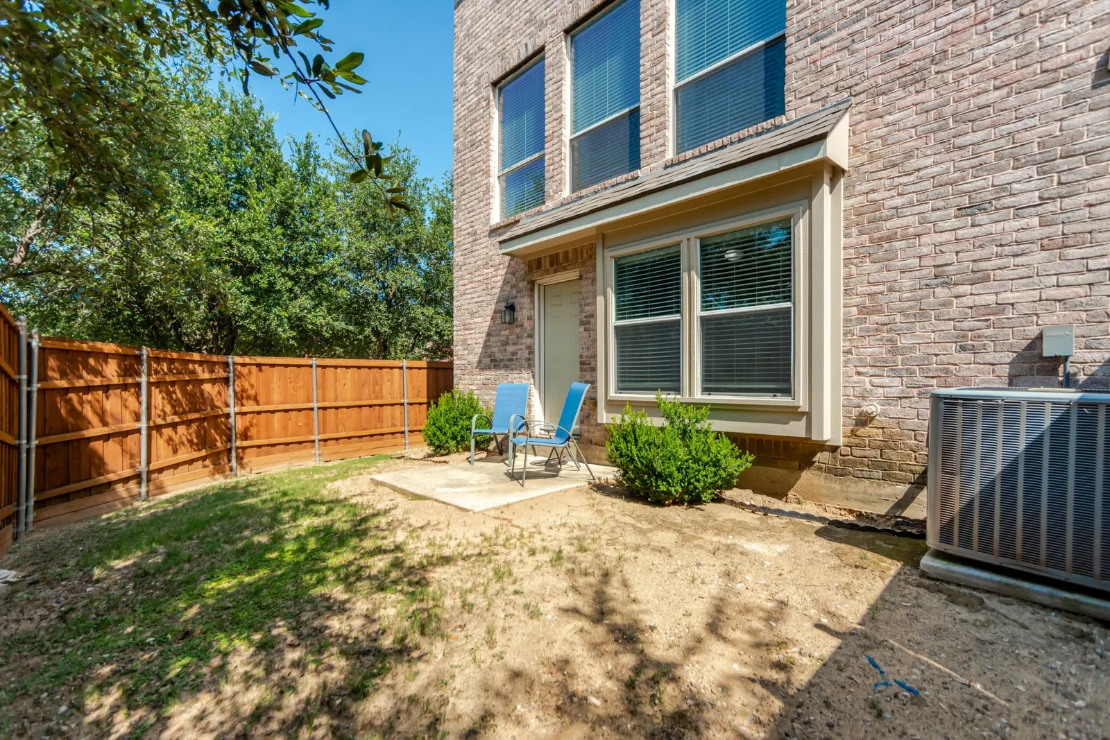 Condominium For Sale in Denton County , 2700 Club Ridge Drive 1, Lewisville, Texas 75067, 3 Bedroom, 4 Bathroom, 2 Garage spaces, 1,750 Sqft, built in 2008, mls#21309215, Real Estate Agent in Lewisville, Homes For Sale in Denton county, Homes For Sale in Lewisville, Realtor in Lewisville Texas, Real Estate Brokerage Independent Realty Texas, Luminita Cordes Realtor