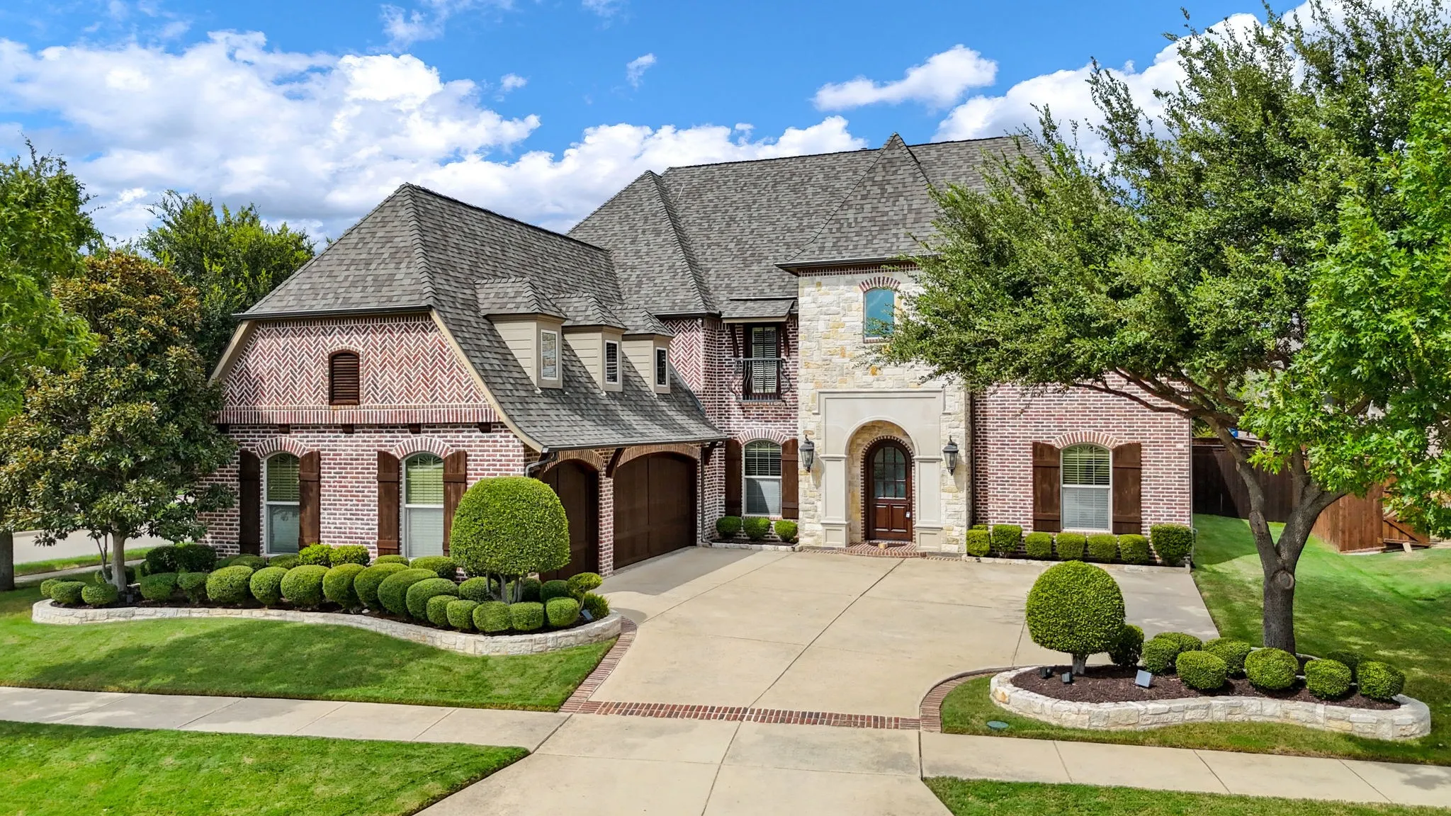 Single Family Residence For Sale