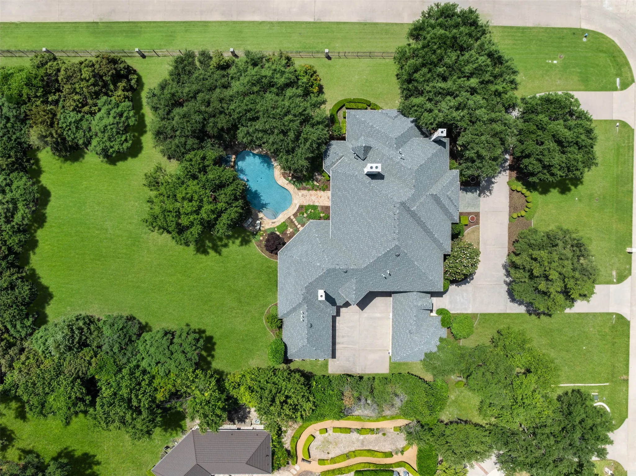 Single Family Residence For Sale in Collin County , 2025 Creekridge Drive, Frisco, Texas 75034, 6 Bedroom, 7 Bathroom, 4 Garage spaces, 7,803 Sqft, built in 1999, mls#21309491, Real Estate Agent in Frisco, Homes For Sale in Collin county, Homes For Sale in Frisco, Realtor in Frisco Texas, Real Estate Brokerage Independent Realty Texas, Luminita Cordes Realtor