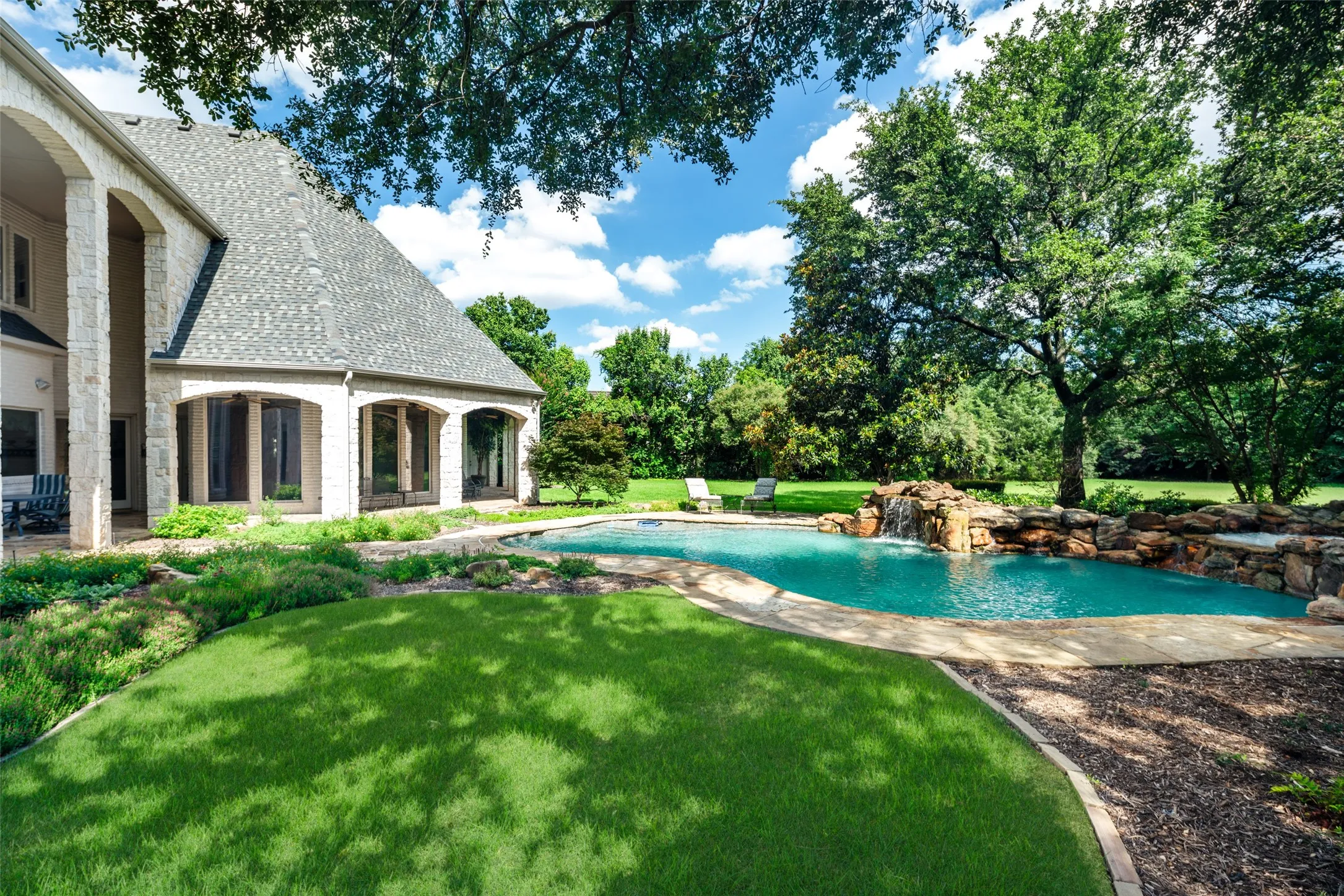 Single Family Residence For Sale in Collin County , 2025 Creekridge Drive, Frisco, Texas 75034, 6 Bedroom, 7 Bathroom, 4 Garage spaces, 7,803 Sqft, built in 1999, mls#21309491, Real Estate Agent in Frisco, Homes For Sale in Collin county, Homes For Sale in Frisco, Realtor in Frisco Texas, Real Estate Brokerage Independent Realty Texas, Luminita Cordes Realtor