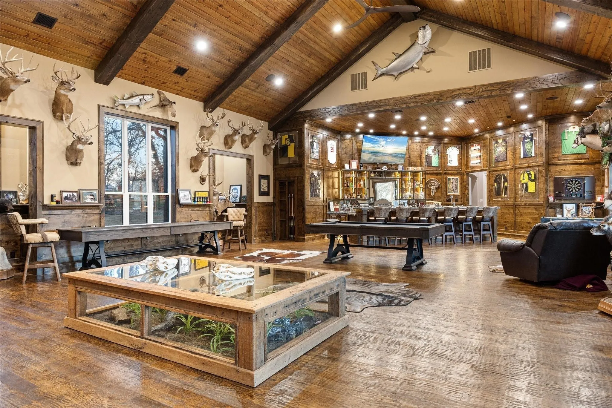 Single Family Residence For Sale in Wise County , 4101 W Highway 114, Paradise, Texas 76073, 5 Bedroom, 6 Bathroom, 6 Garage spaces, 6,843 Sqft, built in 2023, mls#21313278, Real Estate Agent in Paradise, Homes For Sale in Wise county, Homes For Sale in Paradise, Realtor in Paradise Texas, Real Estate Brokerage Independent Realty Texas, Luminita Cordes Realtor