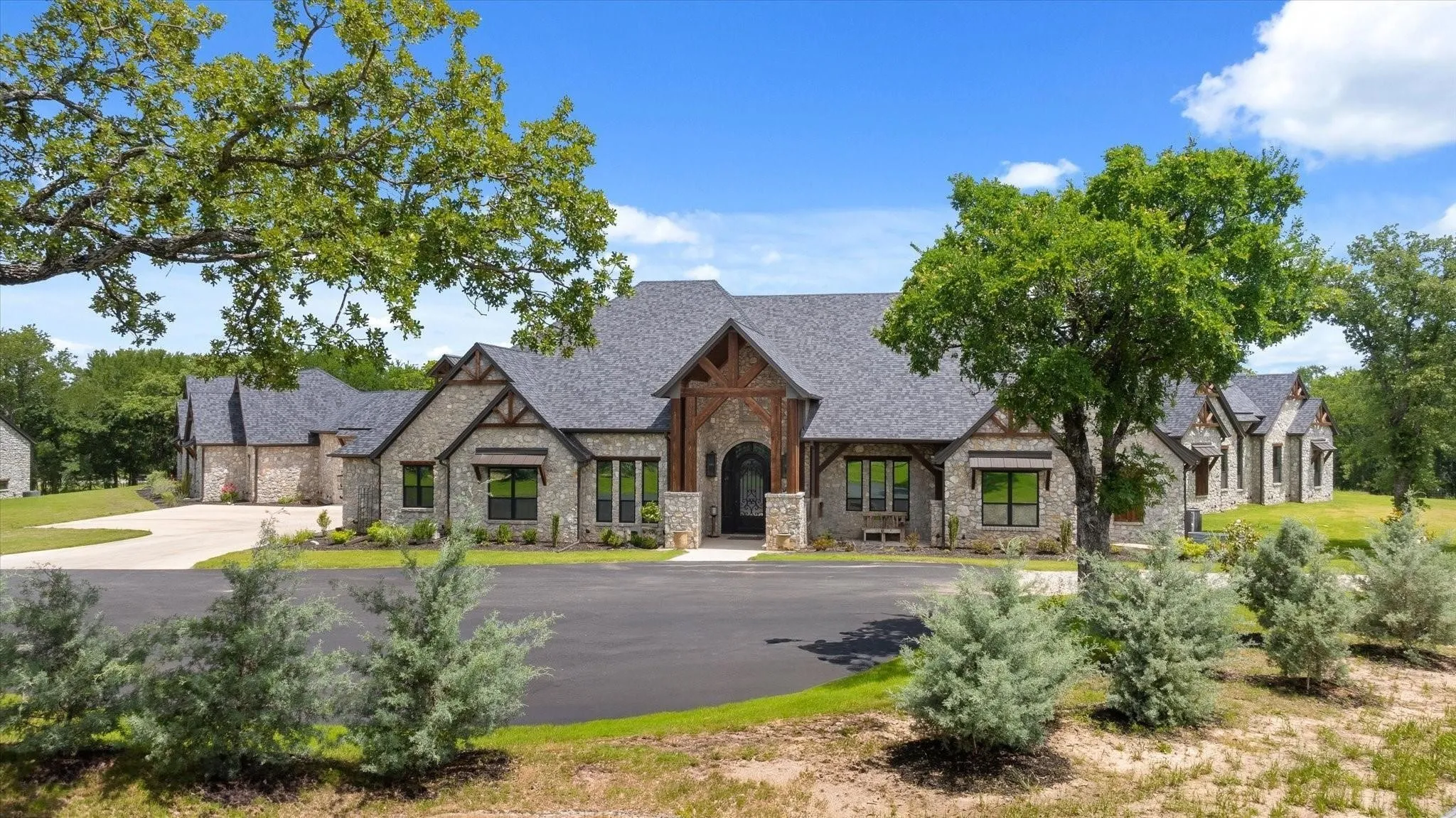 Single Family Residence For Sale in Wise County , 4101 W Highway 114, Paradise, Texas 76073, 5 Bedroom, 6 Bathroom, 6 Garage spaces, 6,843 Sqft, built in 2023, mls#21313278, Real Estate Agent in Paradise, Homes For Sale in Wise county, Homes For Sale in Paradise, Realtor in Paradise Texas, Real Estate Brokerage Independent Realty Texas, Luminita Cordes Realtor