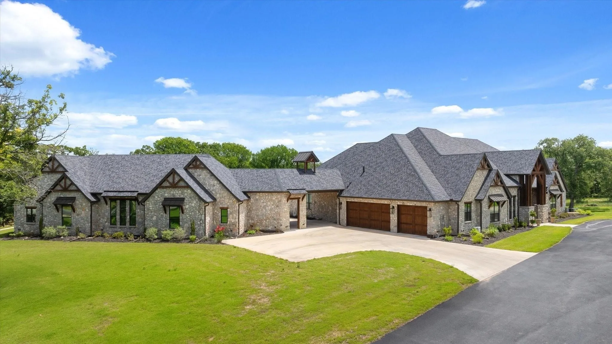 Single Family Residence For Sale in Wise County , 4101 W Highway 114, Paradise, Texas 76073, 5 Bedroom, 6 Bathroom, 6 Garage spaces, 6,843 Sqft, built in 2023, mls#21313278, Real Estate Agent in Paradise, Homes For Sale in Wise county, Homes For Sale in Paradise, Realtor in Paradise Texas, Real Estate Brokerage Independent Realty Texas, Luminita Cordes Realtor
