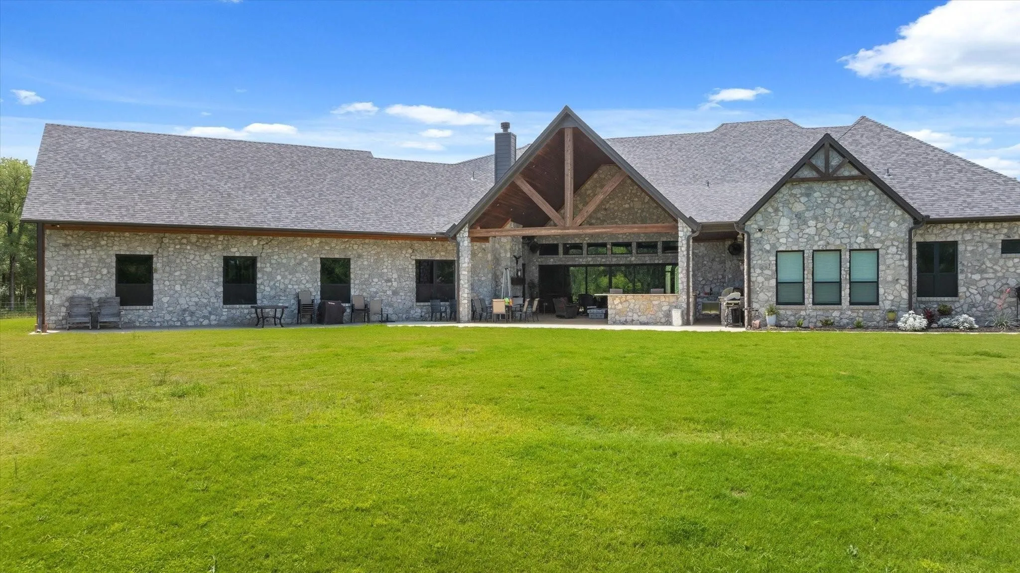 Single Family Residence For Sale in Wise County , 4101 W Highway 114, Paradise, Texas 76073, 5 Bedroom, 6 Bathroom, 6 Garage spaces, 6,843 Sqft, built in 2023, mls#21313278, Real Estate Agent in Paradise, Homes For Sale in Wise county, Homes For Sale in Paradise, Realtor in Paradise Texas, Real Estate Brokerage Independent Realty Texas, Luminita Cordes Realtor