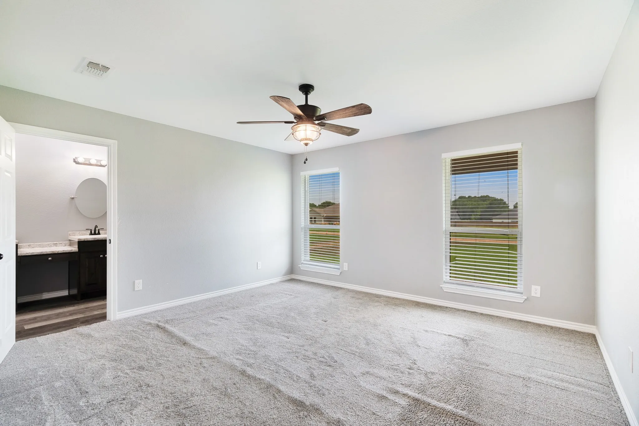 Single Family Residence For Sale in Lamar County , 735 TODD Street, Blossom, Texas 75416, 3 Bedroom, 2 Bathroom, Garage spaces, 1,480 Sqft, built in 2020, mls#21313808, Real Estate Agent in Blossom, Homes For Sale in Lamar county, Homes For Sale in Blossom, Realtor in Blossom Texas, Real Estate Brokerage Independent Realty Texas, Luminita Cordes Realtor