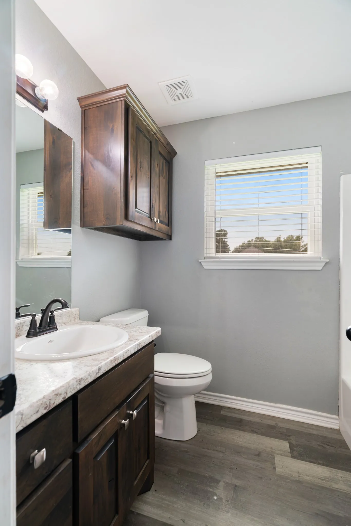 Single Family Residence For Sale in Lamar County , 735 TODD Street, Blossom, Texas 75416, 3 Bedroom, 2 Bathroom, Garage spaces, 1,480 Sqft, built in 2020, mls#21313808, Real Estate Agent in Blossom, Homes For Sale in Lamar county, Homes For Sale in Blossom, Realtor in Blossom Texas, Real Estate Brokerage Independent Realty Texas, Luminita Cordes Realtor