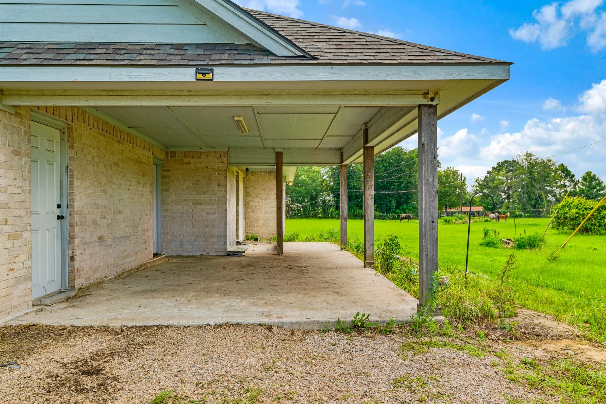 Single Family Residence For Sale in Lamar County , 735 TODD Street, Blossom, Texas 75416, 3 Bedroom, 2 Bathroom, Garage spaces, 1,480 Sqft, built in 2020, mls#21313808, Real Estate Agent in Blossom, Homes For Sale in Lamar county, Homes For Sale in Blossom, Realtor in Blossom Texas, Real Estate Brokerage Independent Realty Texas, Luminita Cordes Realtor