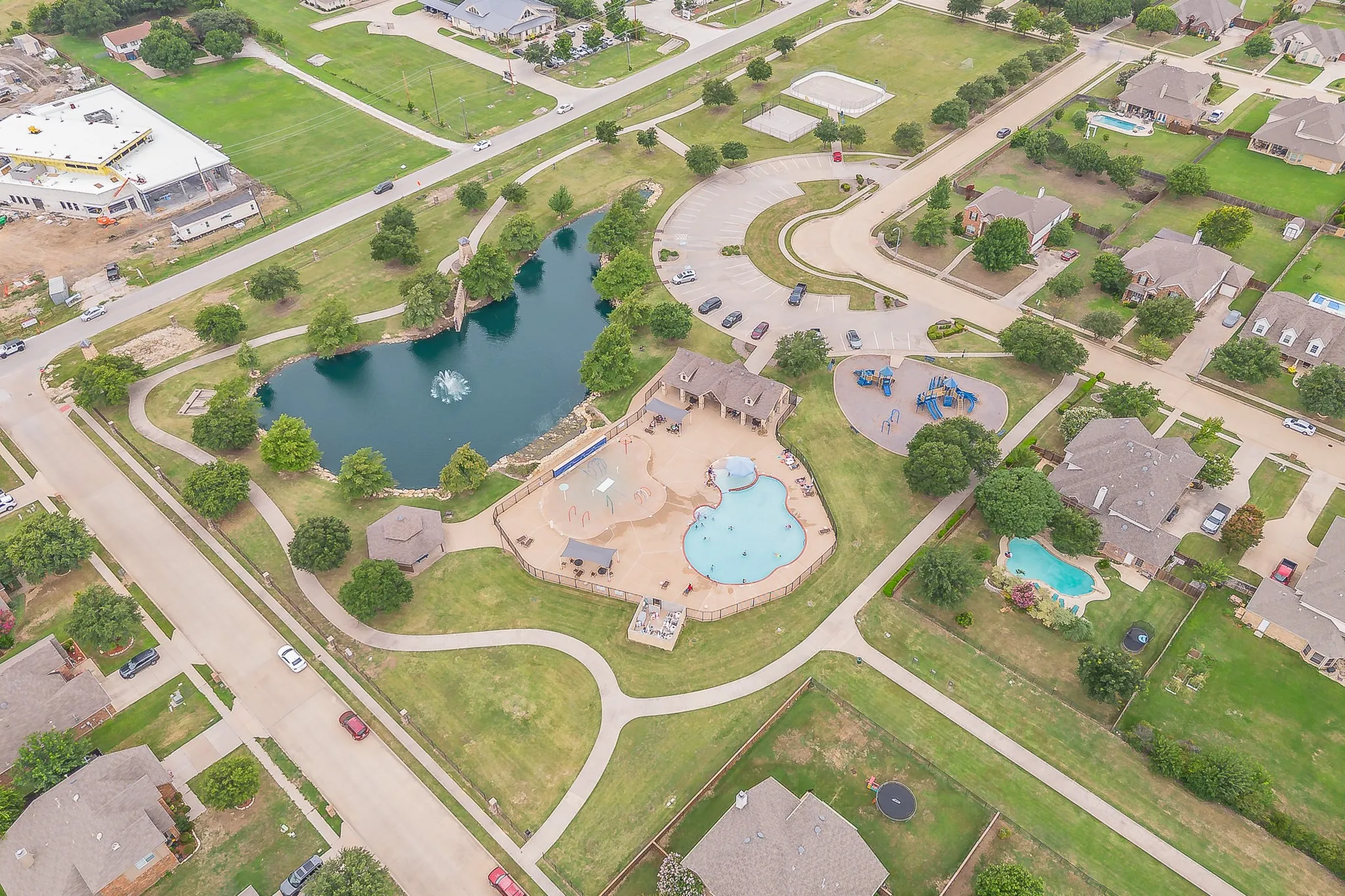 Single Family Residence For Sale in Tarrant County , 1424 Bassett Hound Drive, Fort Worth, Texas 76052, 5 Bedroom, 4 Bathroom, 4 Garage spaces, 4,421 Sqft, built in 2006, mls#21305953, Real Estate Agent in Fort Worth, Homes For Sale in Tarrant county, Homes For Sale in Fort Worth, Realtor in Fort Worth Texas, Real Estate Brokerage Independent Realty Texas, Luminita Cordes Realtor