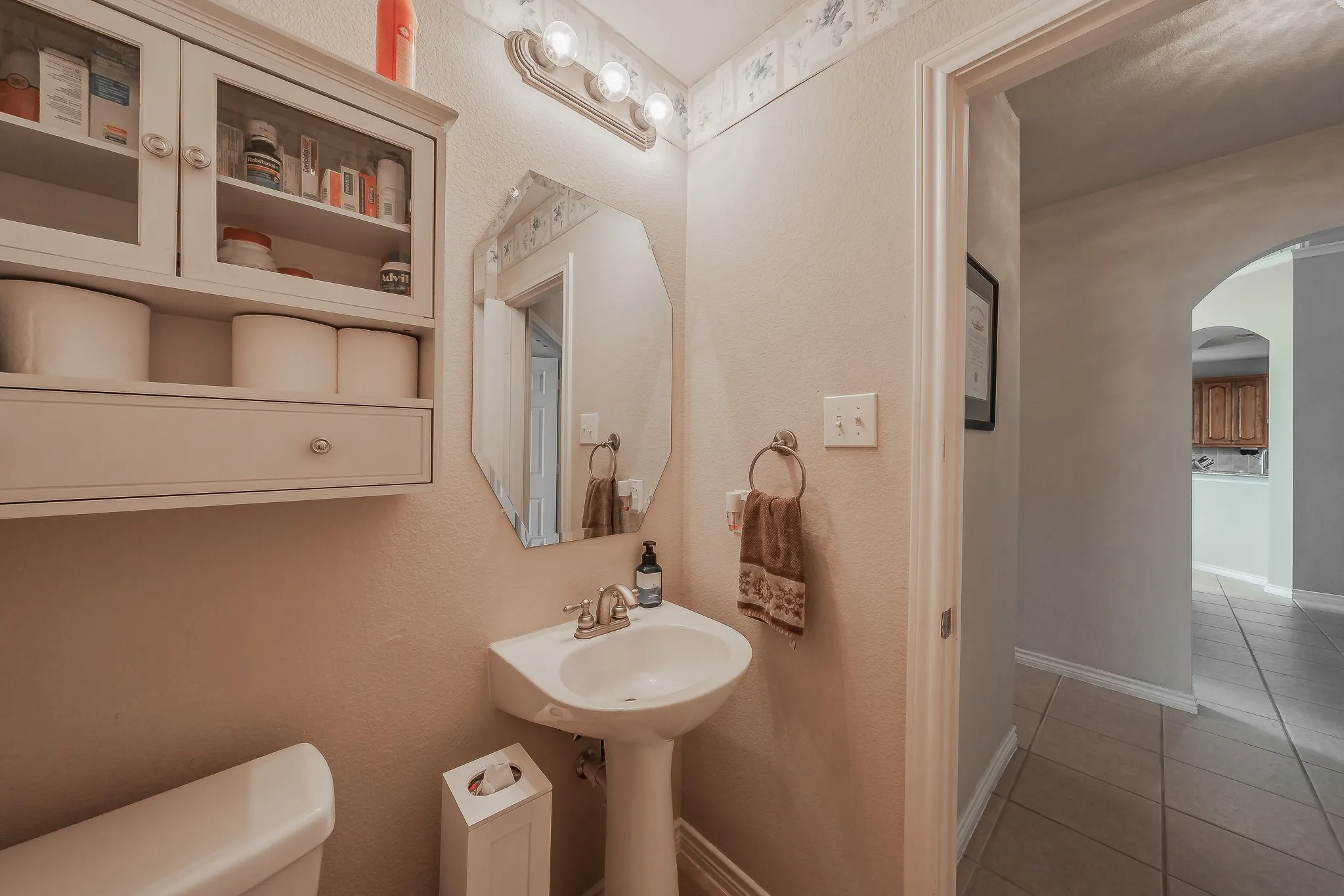 Single Family Residence For Sale in Tarrant County , 1424 Bassett Hound Drive, Fort Worth, Texas 76052, 5 Bedroom, 4 Bathroom, 4 Garage spaces, 4,421 Sqft, built in 2006, mls#21305953, Real Estate Agent in Fort Worth, Homes For Sale in Tarrant county, Homes For Sale in Fort Worth, Realtor in Fort Worth Texas, Real Estate Brokerage Independent Realty Texas, Luminita Cordes Realtor