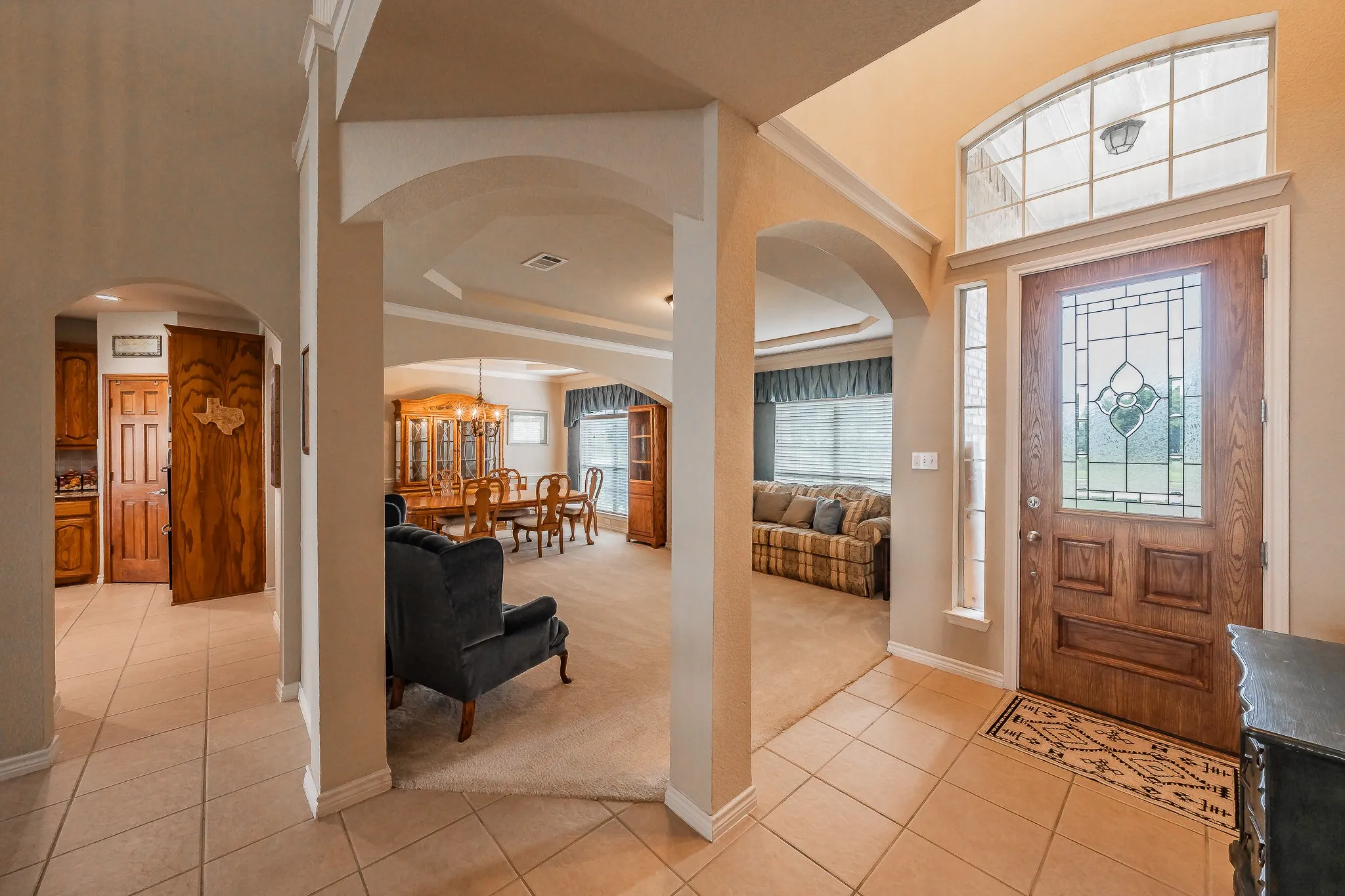 Single Family Residence For Sale in Tarrant County , 1424 Bassett Hound Drive, Fort Worth, Texas 76052, 5 Bedroom, 4 Bathroom, 4 Garage spaces, 4,421 Sqft, built in 2006, mls#21305953, Real Estate Agent in Fort Worth, Homes For Sale in Tarrant county, Homes For Sale in Fort Worth, Realtor in Fort Worth Texas, Real Estate Brokerage Independent Realty Texas, Luminita Cordes Realtor